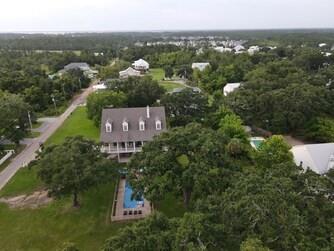 Photo 5 of 29 of 794 W BEACH Boulevard house