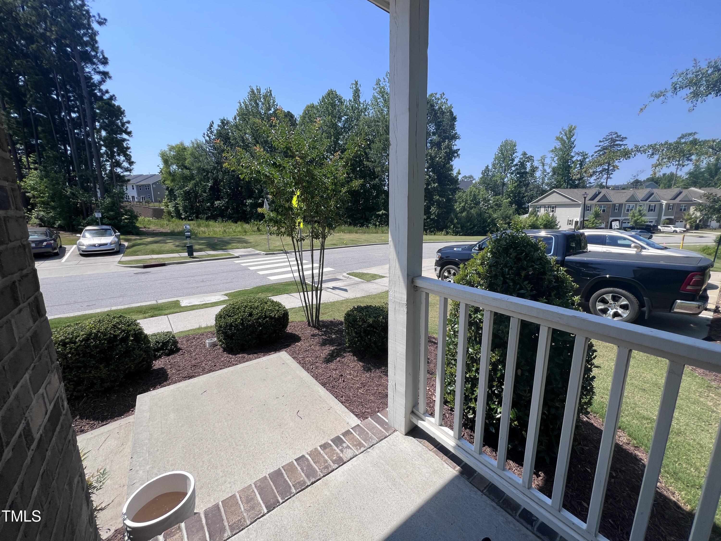 Photo 9 of 41 of 2528 Rambling Creek Road townhome