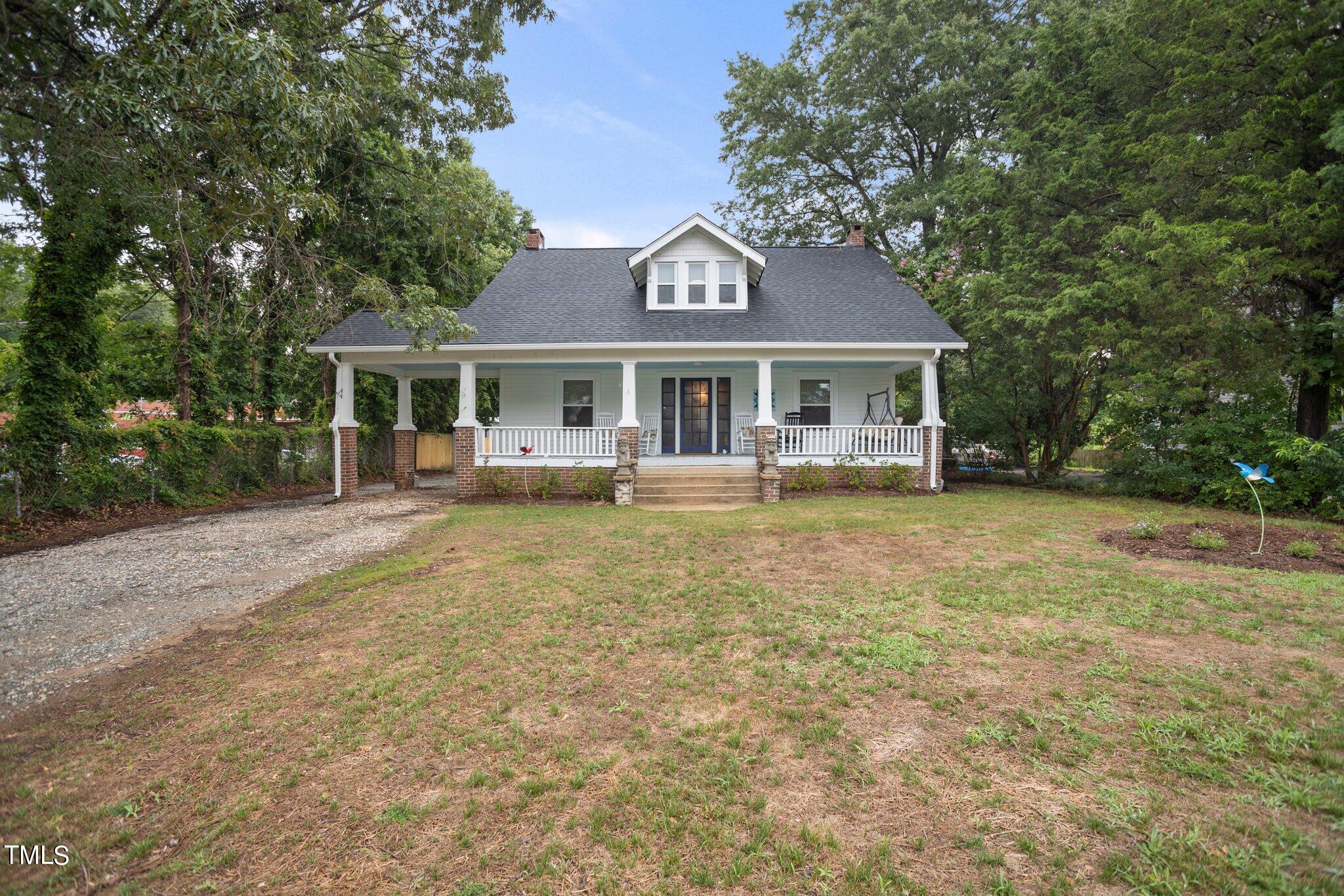 Photo 1 of 37 of 1127 W Webb Avenue house