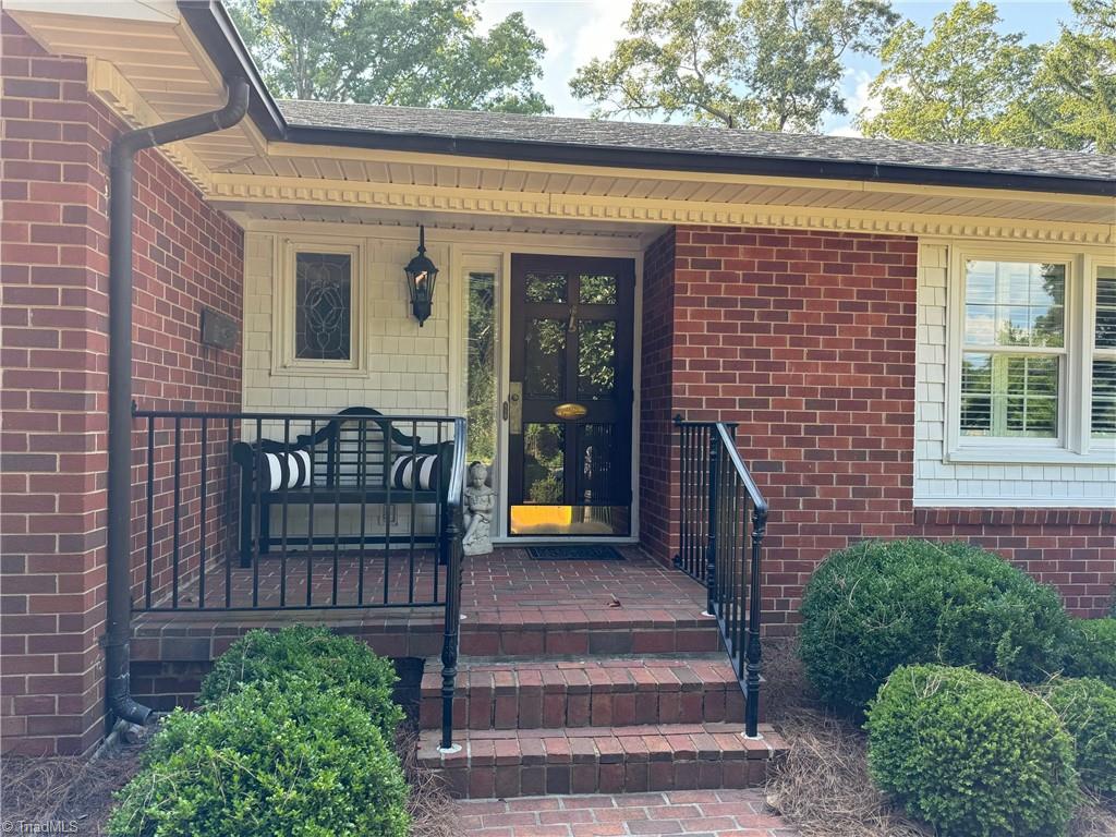 Photo 6 of 11 of 2609 Edgewood Avenue house