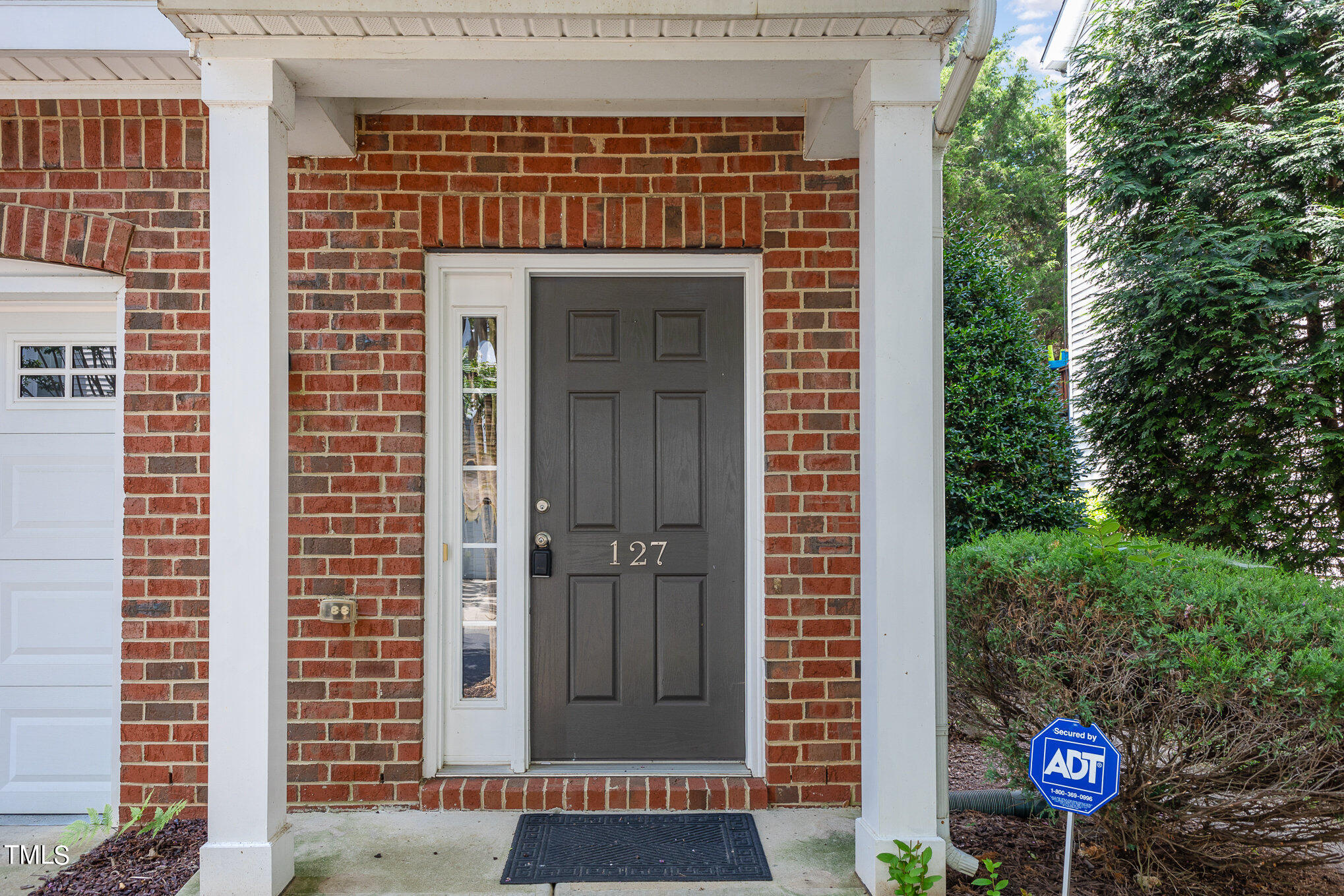 Photo 4 of 26 of 127 Madison Square Lane townhome