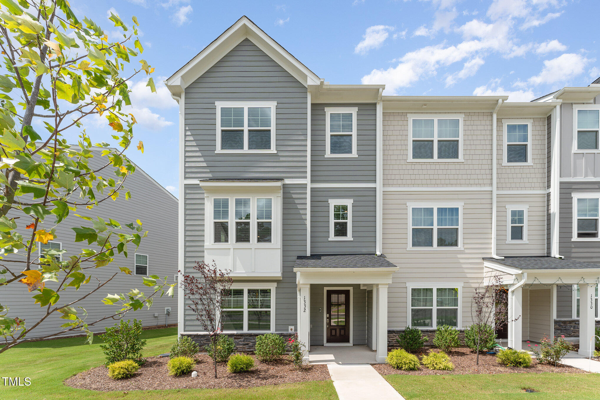 Photo 3 of 34 of 1332 Rosepine Drive townhome