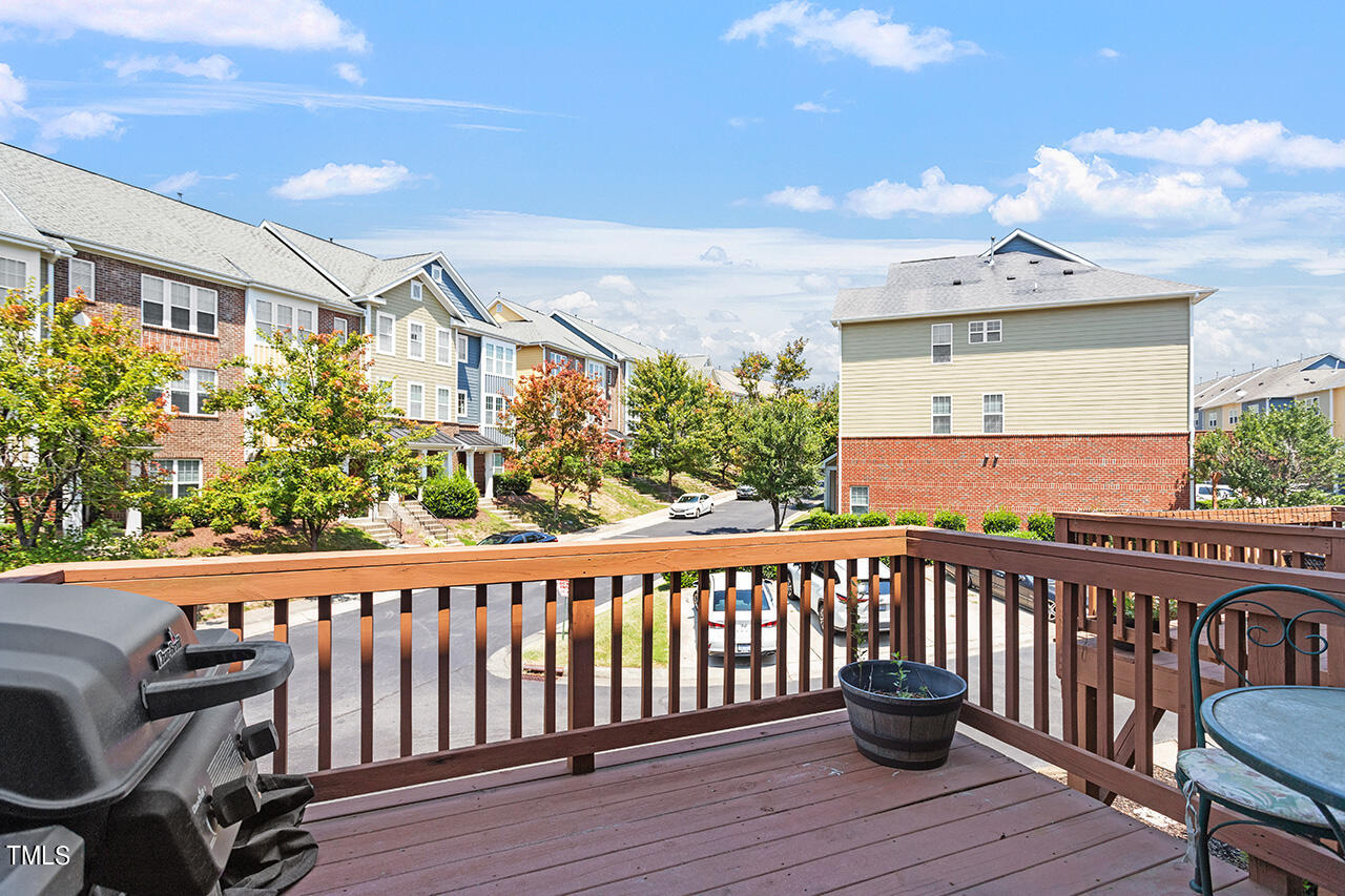 Photo 6 of 27 of 2003 Summerhouse Road townhome