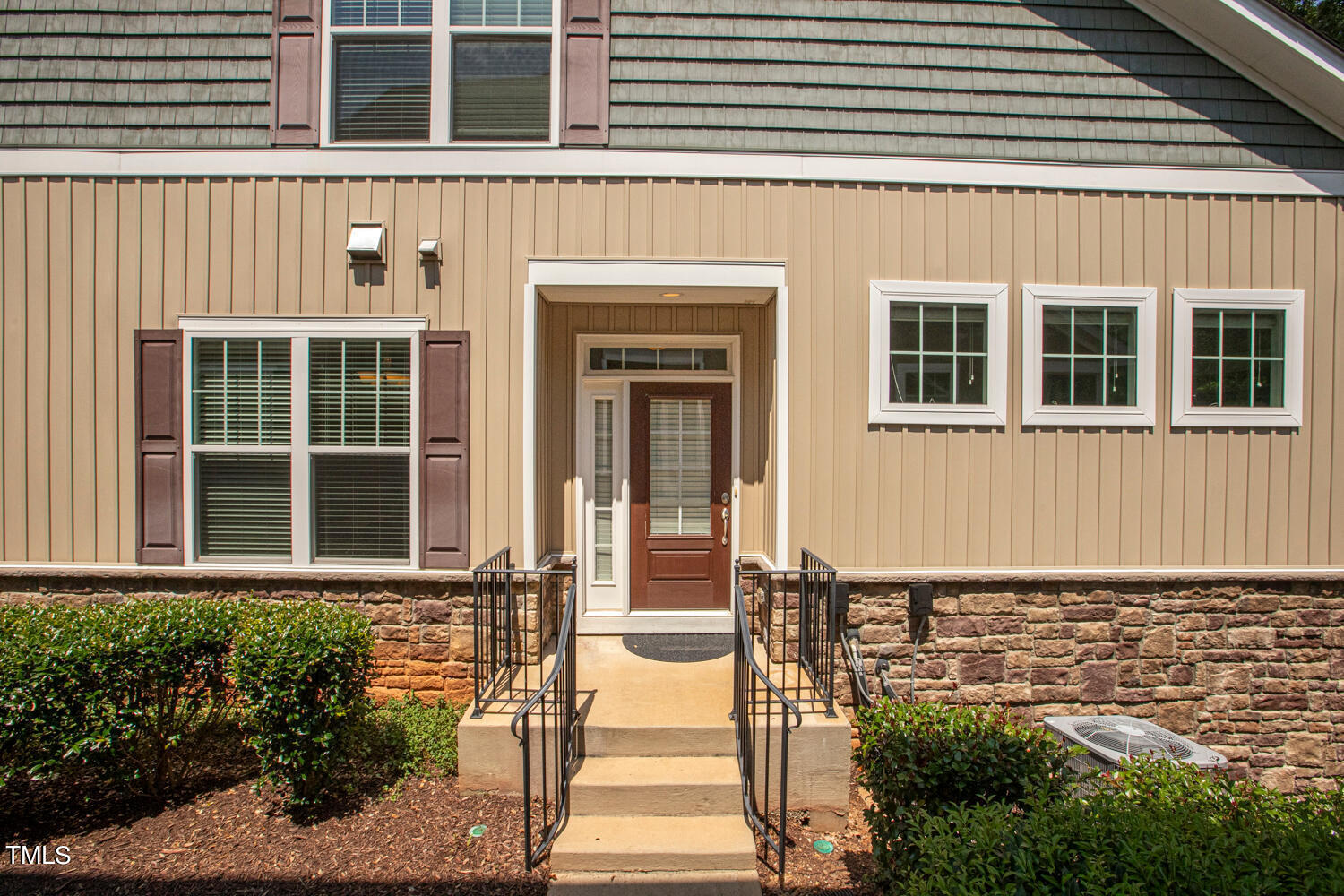 Photo 5 of 62 of 622 Chronicle Drive townhome