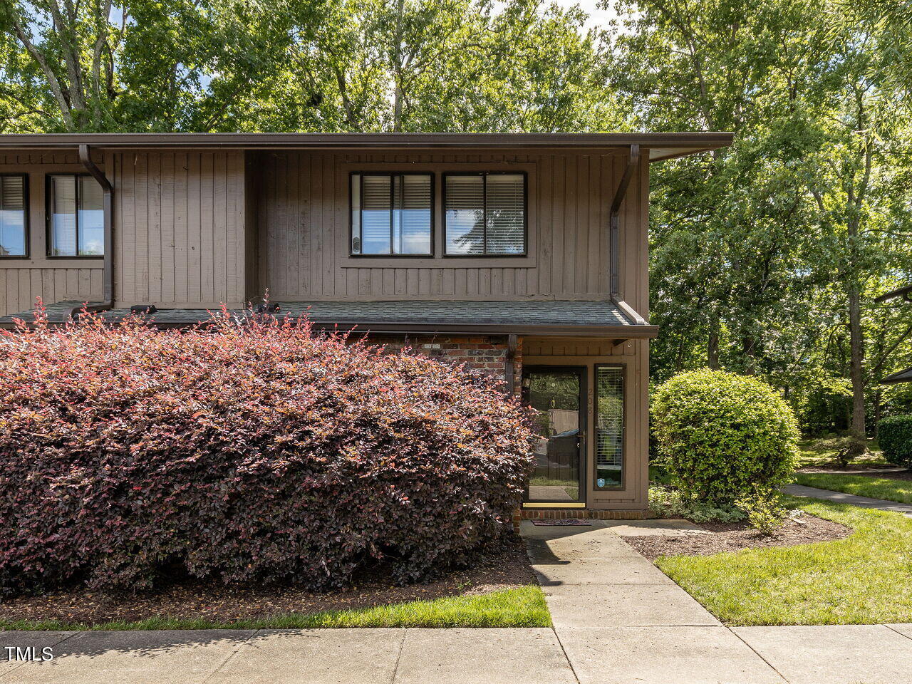 Photo 1 of 29 of 208 Oak Tree Drive condo