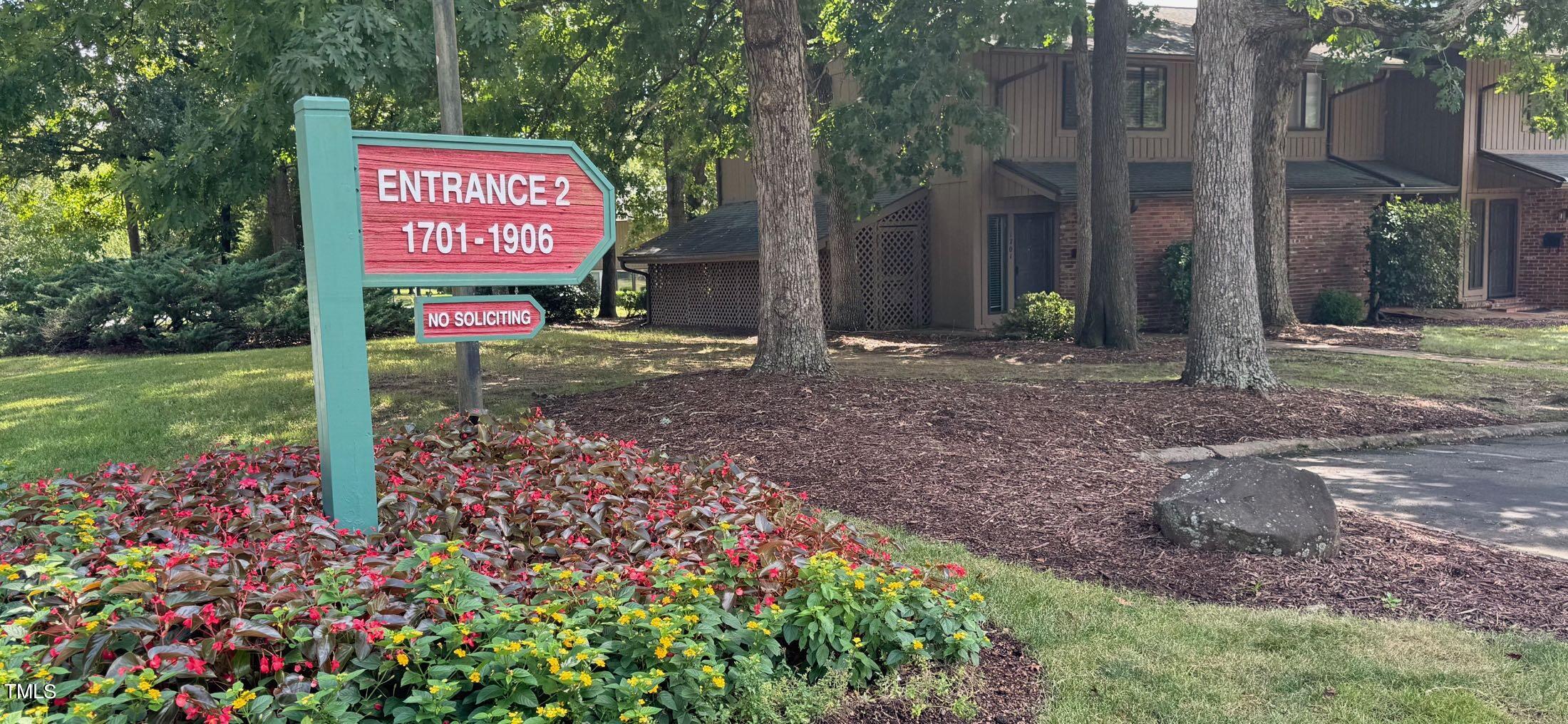 Photo 1 of 24 of 1701 Oak Tree Drive condo