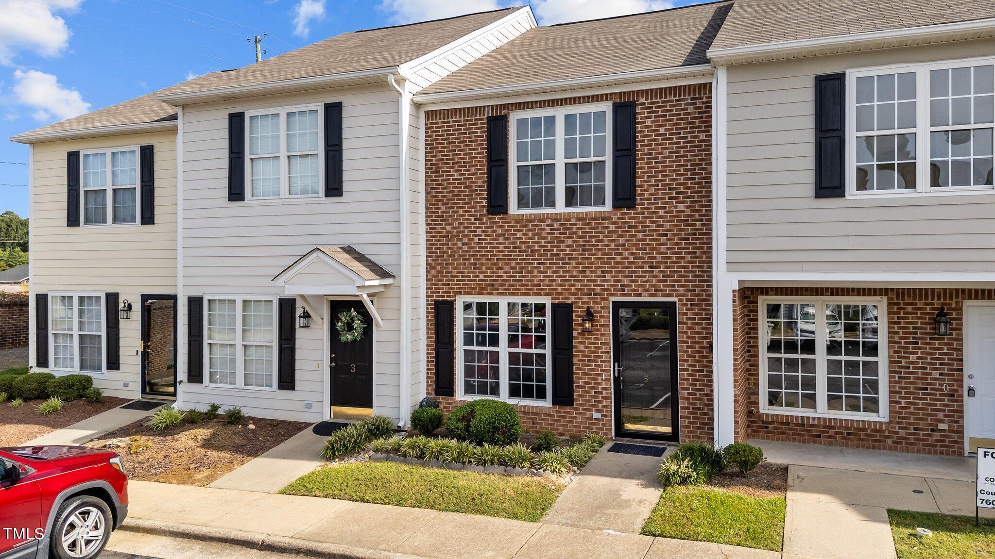 Photo 2 of 25 of 5 Cheltenham Drive townhome