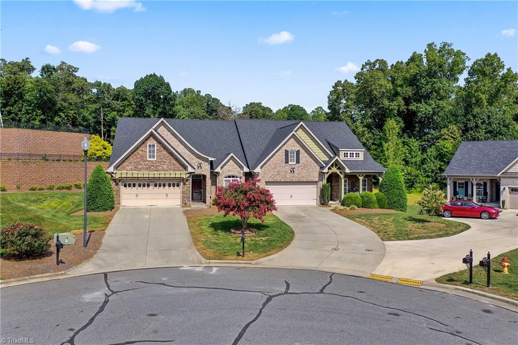 Photo 5 of 41 of 1003 Plantation Village Drive townhome