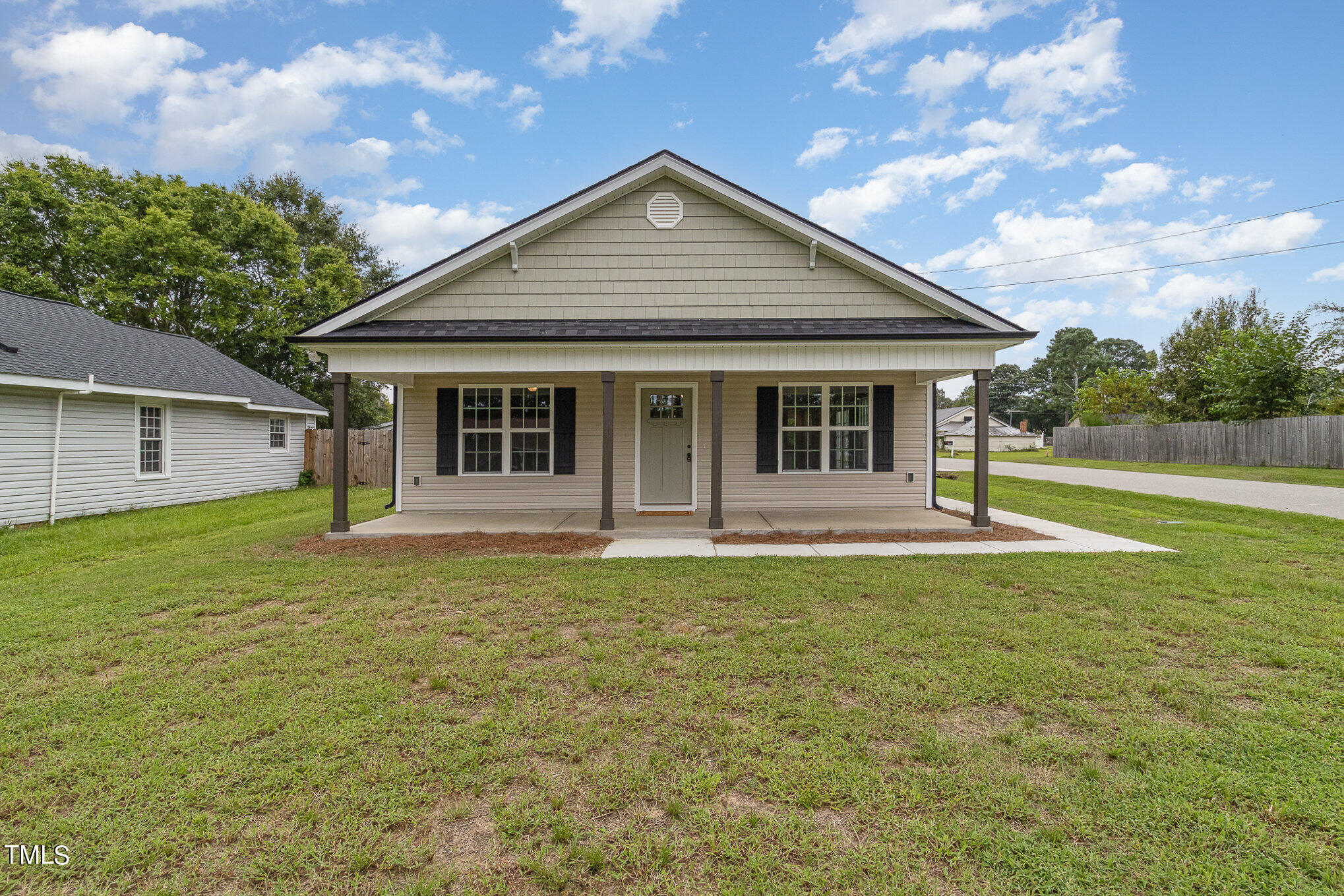 Photo 1 of 21 of 83 S Orange Street house