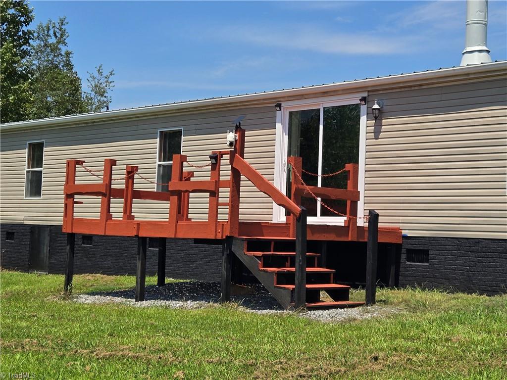 Photo 24 of 28 of 1120 Chestnut Ridge Lane mobile home