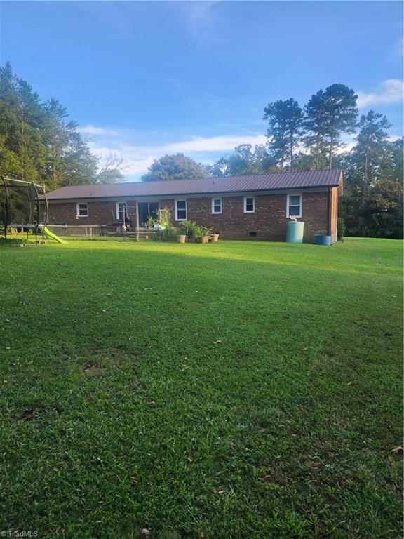 Photo 5 of 38 of 411 Greenbrier Drive house