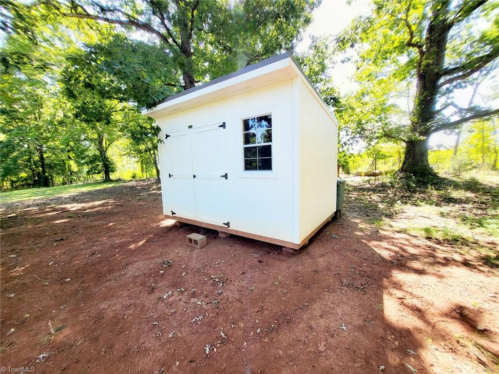 Photo 8 of 21 of 1014 Sharpe Avenue house