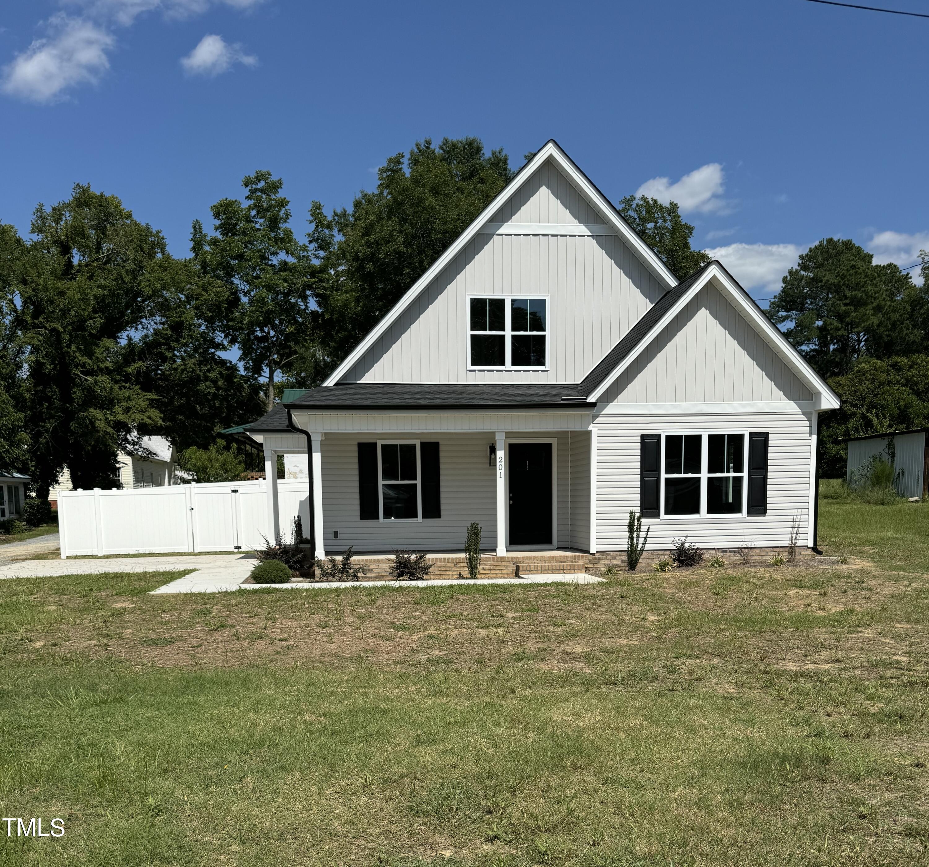 Photo 1 of 15 of 201 S Baker Street house