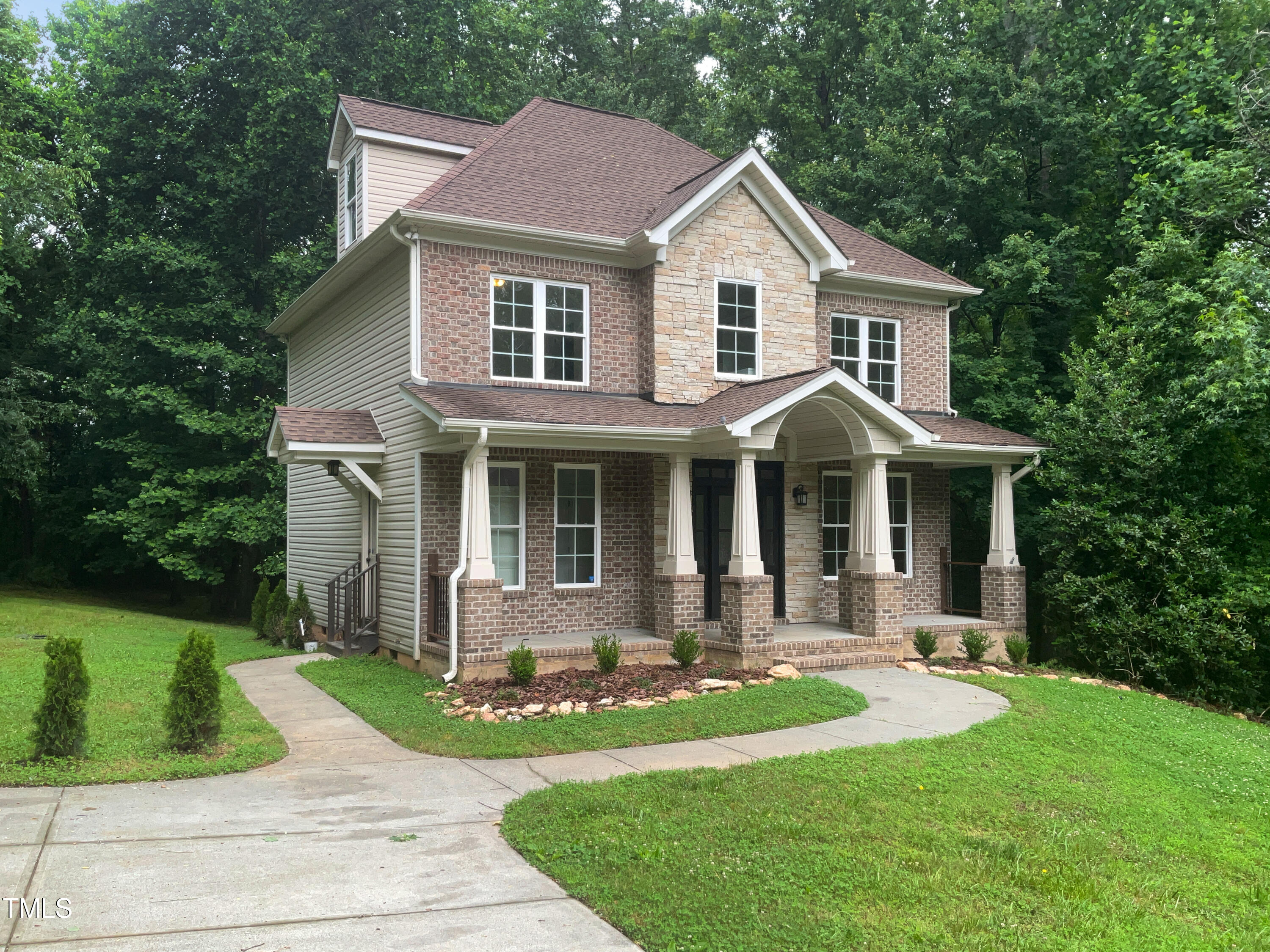 Photo 1 of 36 of 1611 Carriage Drive house