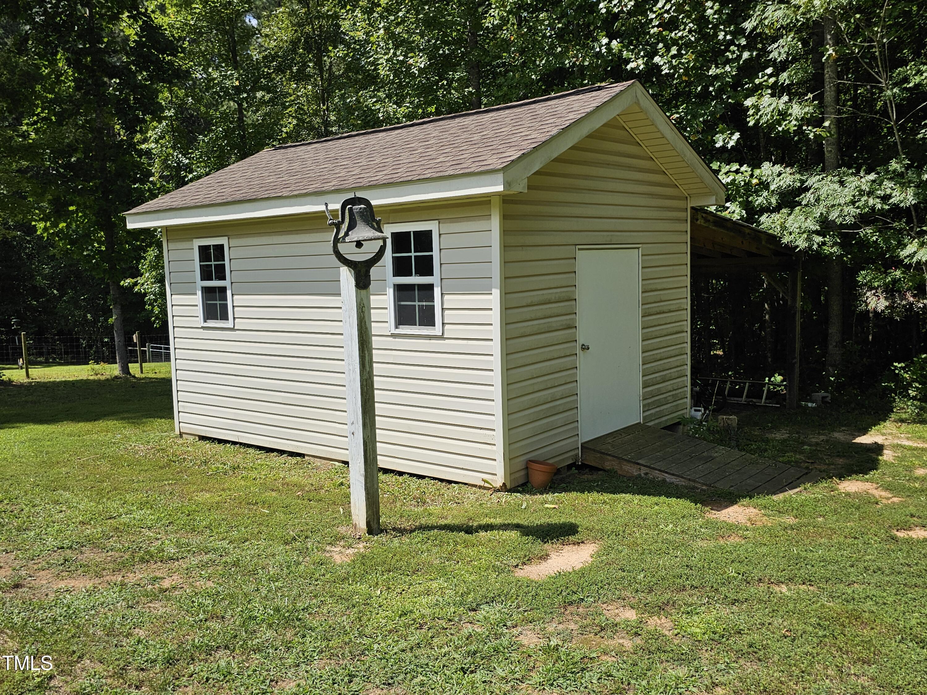 Photo 8 of 38 of 2115 Turquoise Lane house