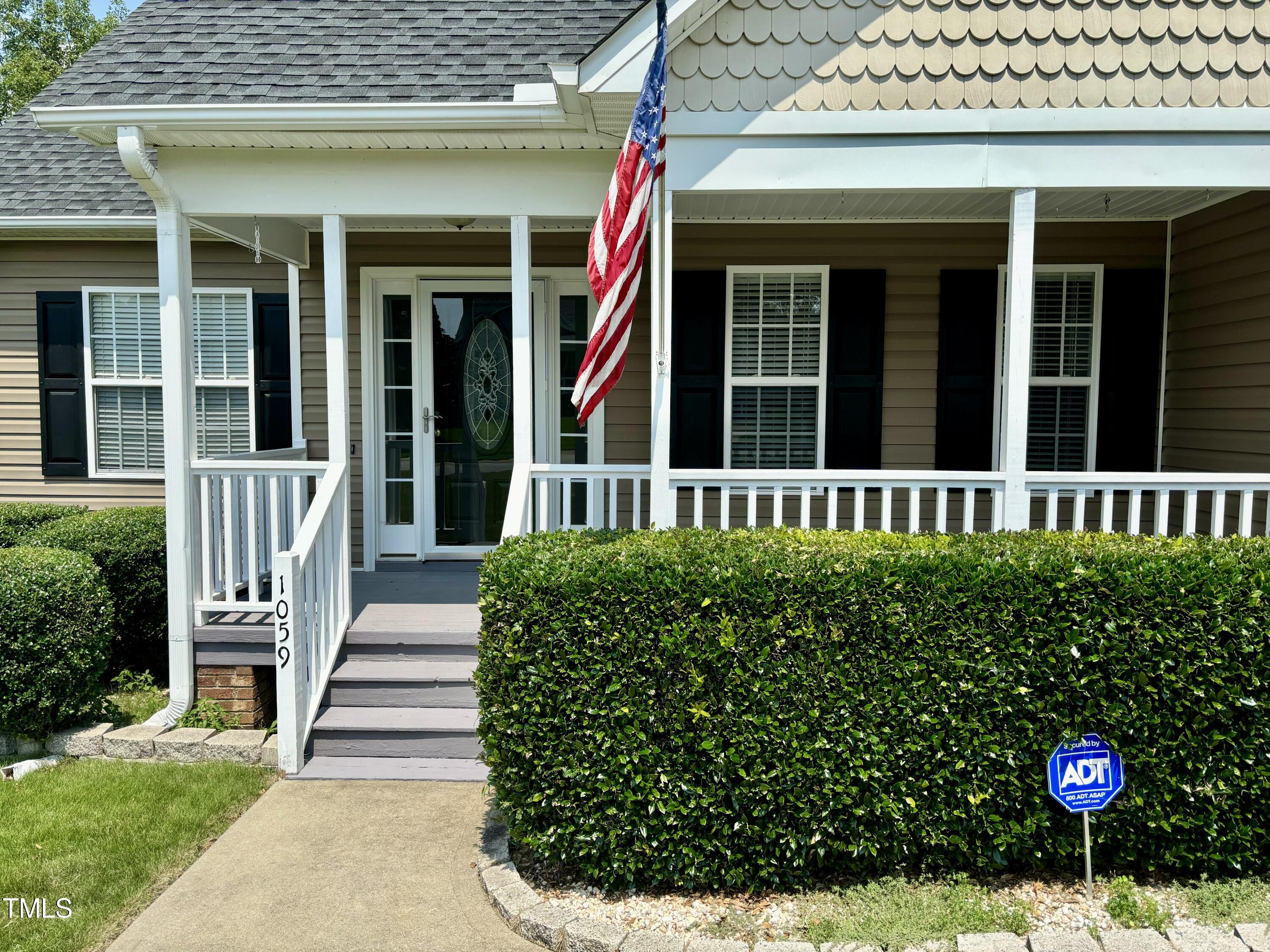 Photo 2 of 26 of 1059 S Willhaven Drive house