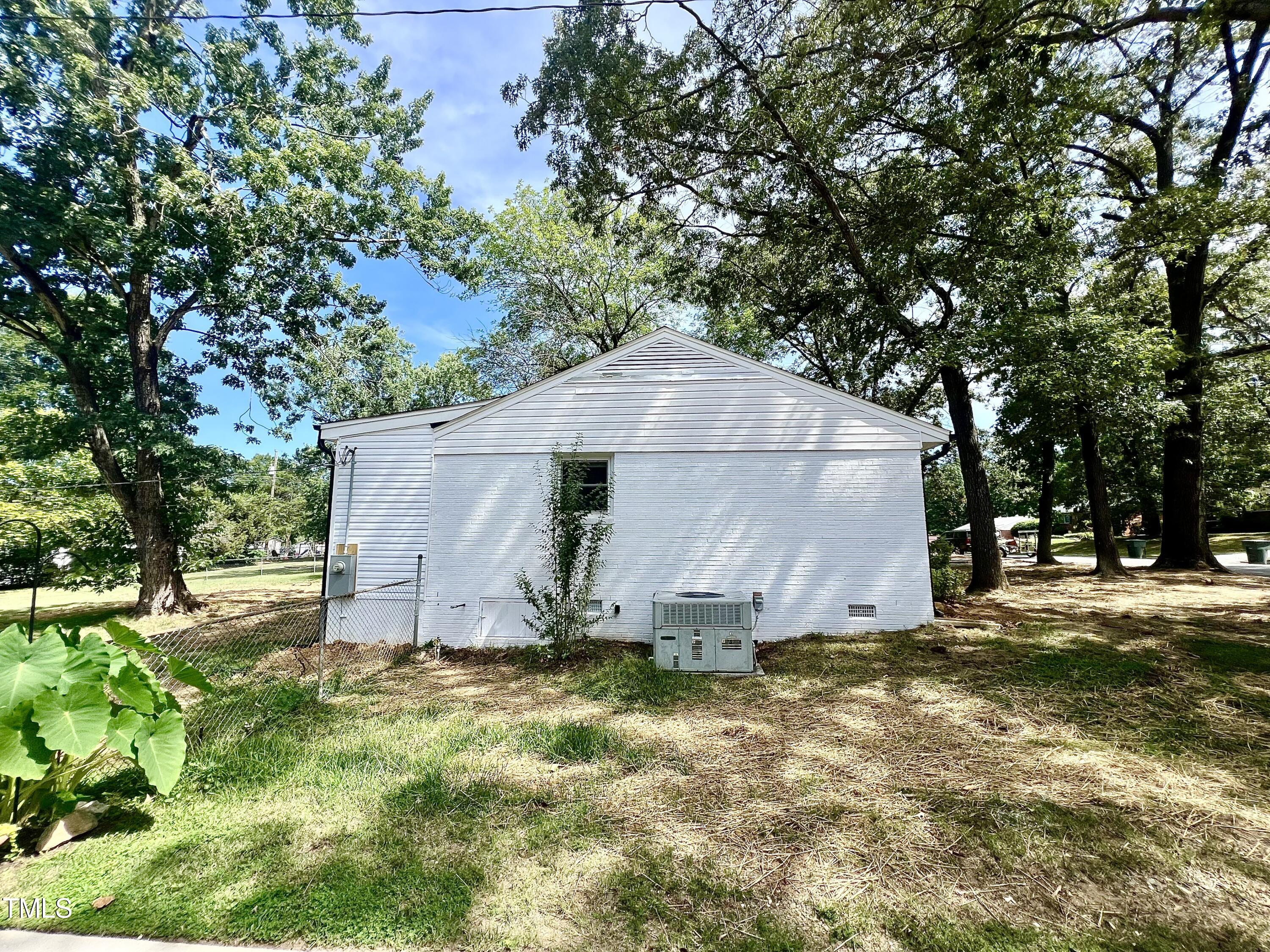 Photo 3 of 10 of 316 Clapp Street house