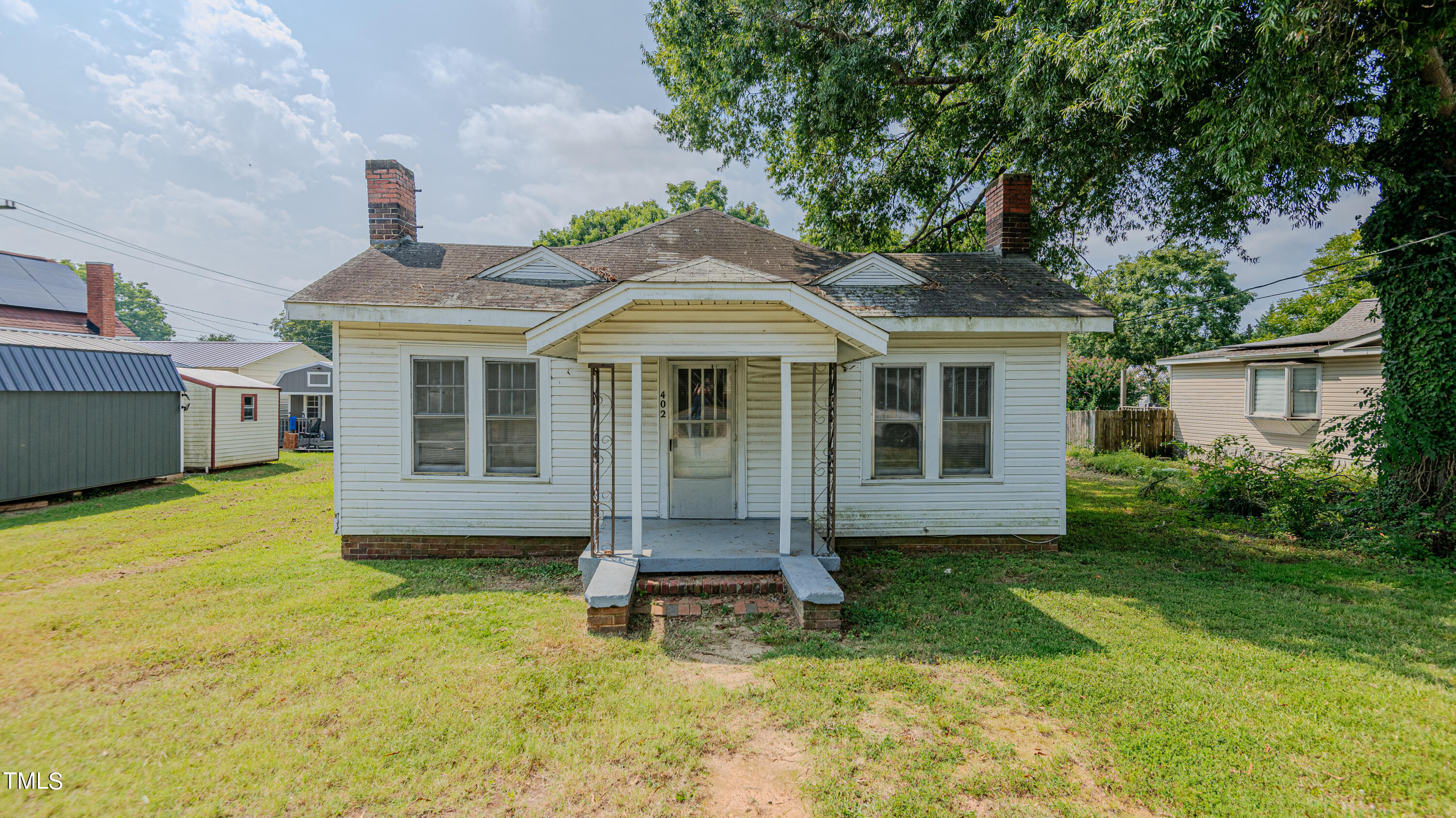 Photo 1 of 24 of 402 Poplar Street house