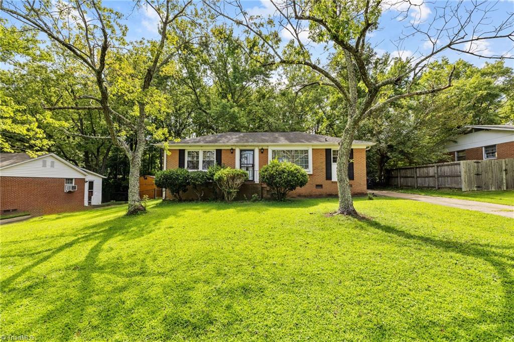 Photo 3 of 26 of 3203 Shallowford Drive house