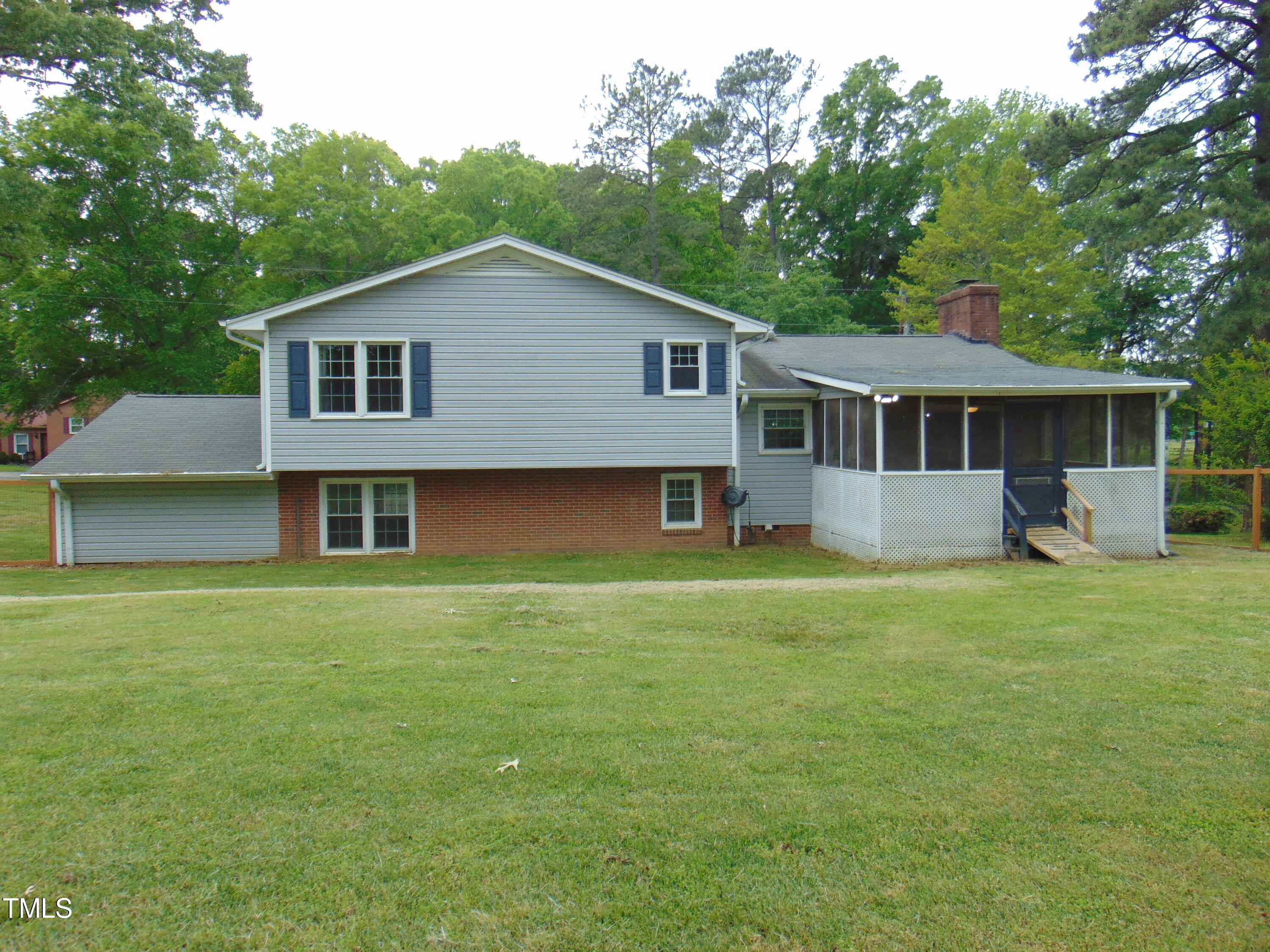 Photo 39 of 49 of 1224 Hedrick Drive house