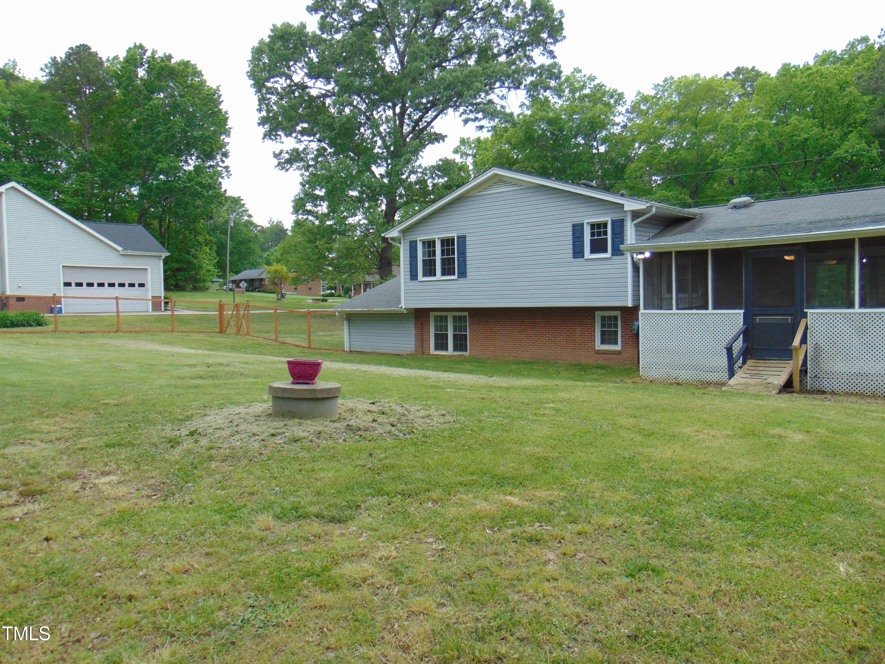 Photo 41 of 49 of 1224 Hedrick Drive house