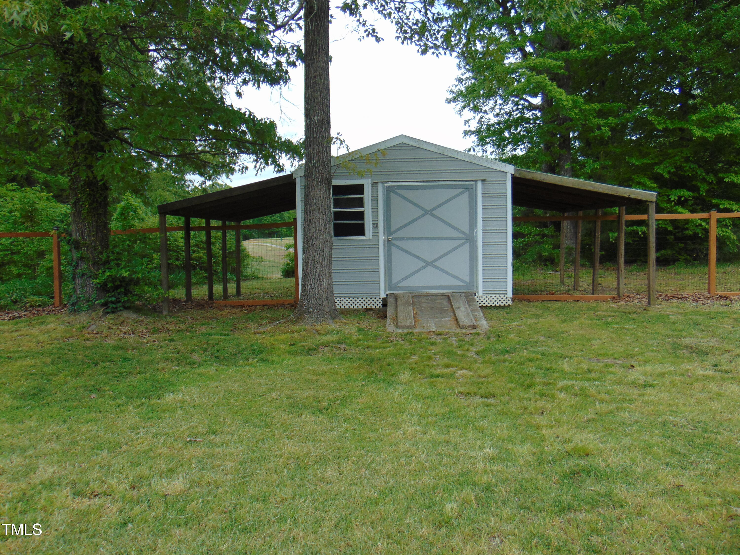 Photo 46 of 49 of 1224 Hedrick Drive house