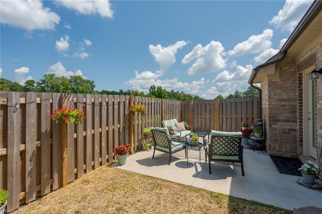 Photo 41 of 43 of 3841 Thistleberry Road townhome