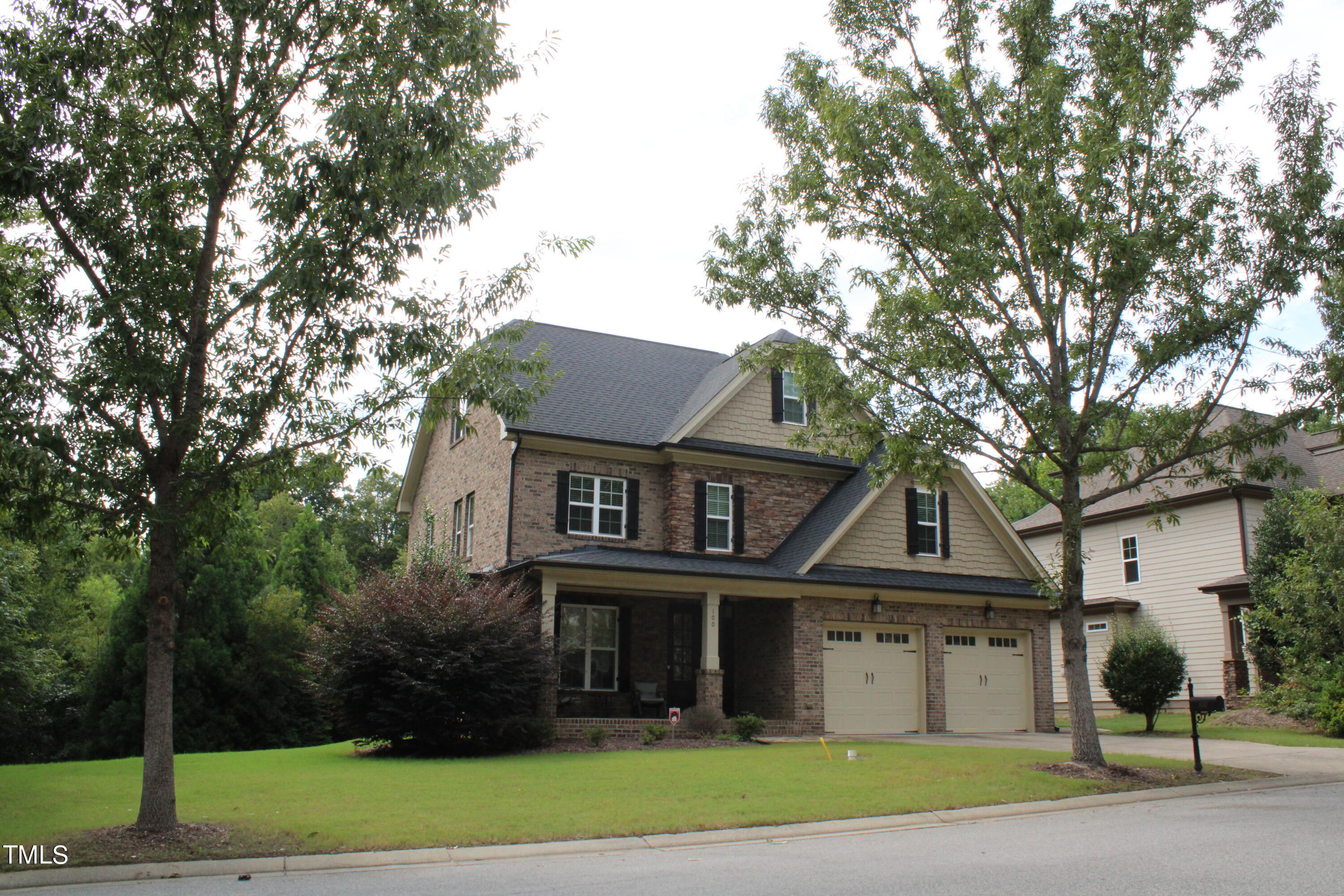 Photo 2 of 9 of 100 Roseberry Way house