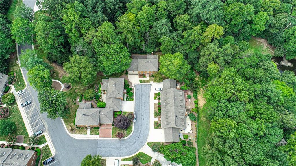 Photo 6 of 36 of 105 Quarterpath Court townhome