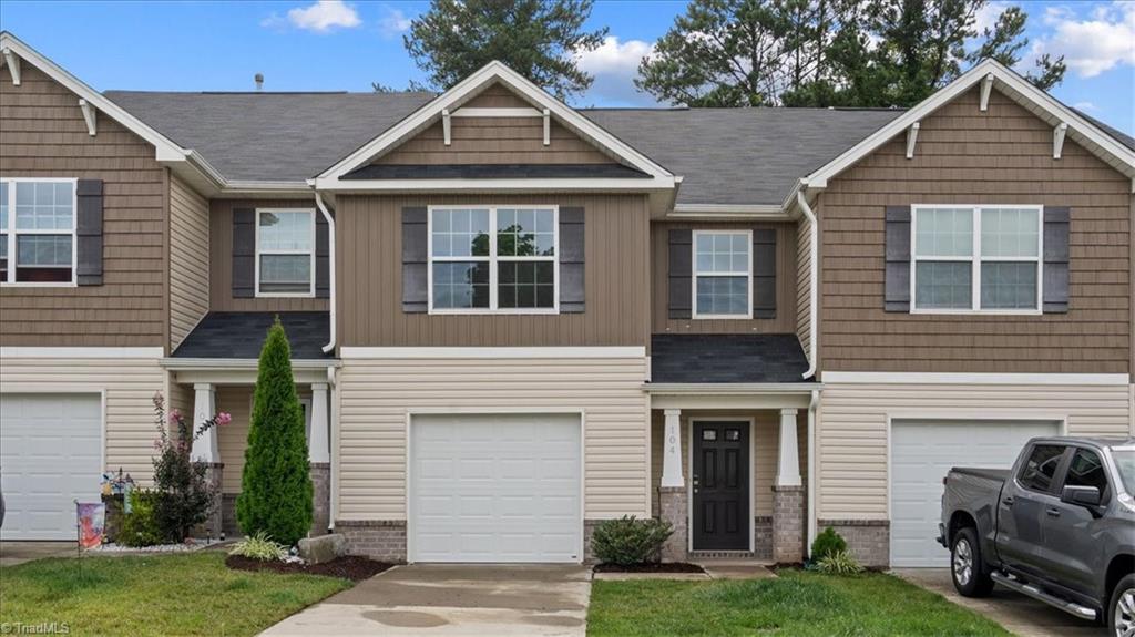 Photo 1 of 28 of 104 Crepe Myrtle Lane townhome