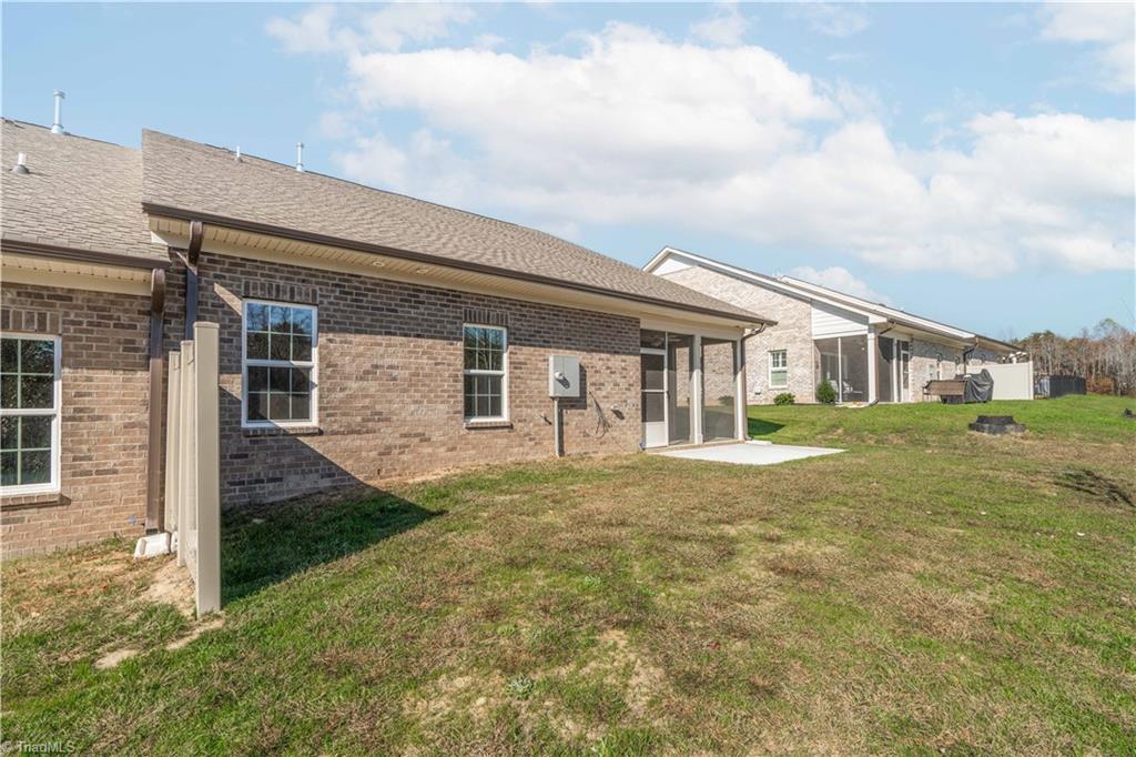 Photo 5 of 46 of 2053 Welden Ridge Road townhome