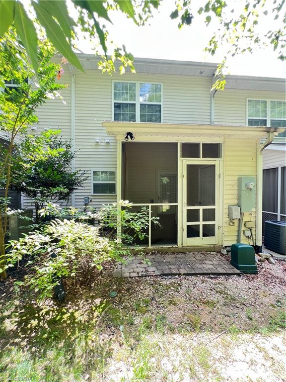 Photo 8 of 42 of 138 Humberside Drive townhome