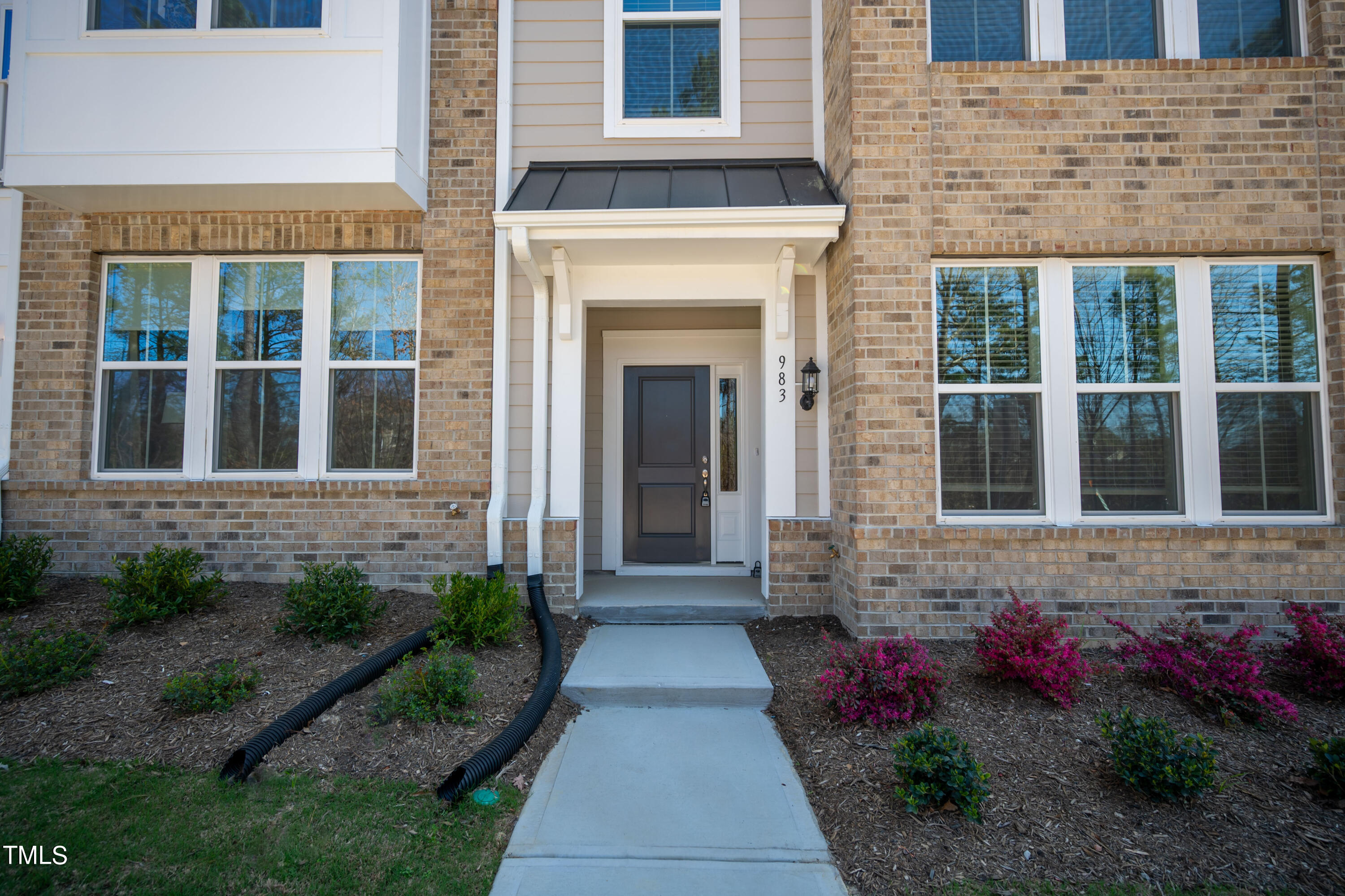 Photo 5 of 25 of 983 Parkstone Towne Boulevard townhome