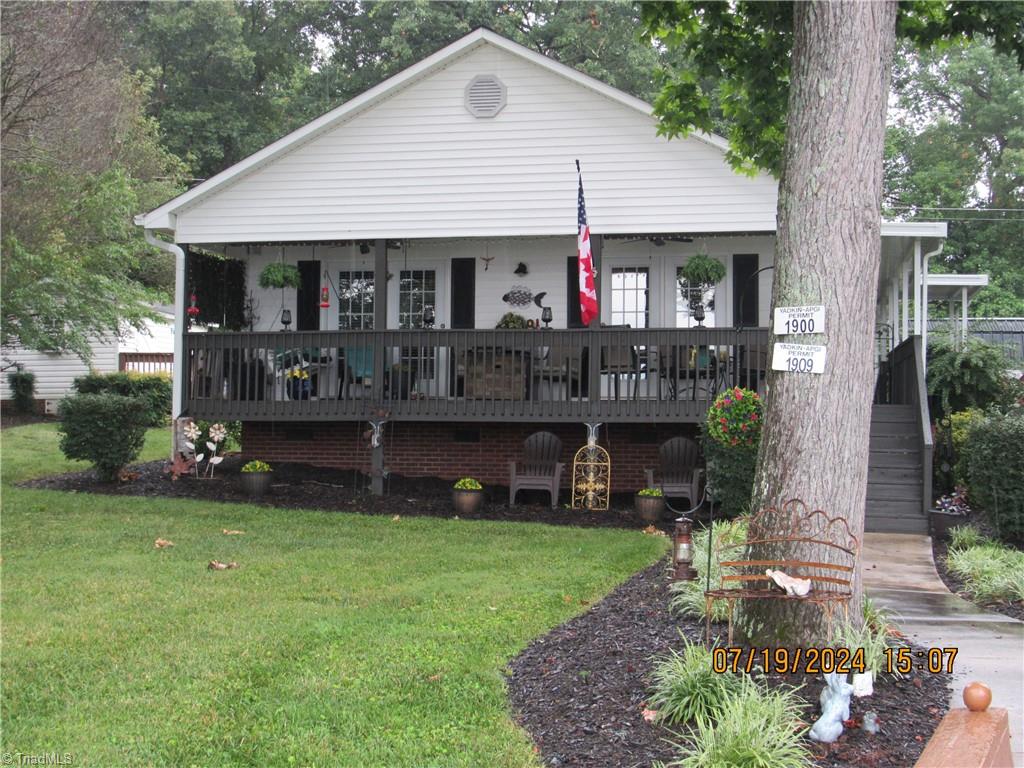 Photo 4 of 46 of 331 Waterway Drive house