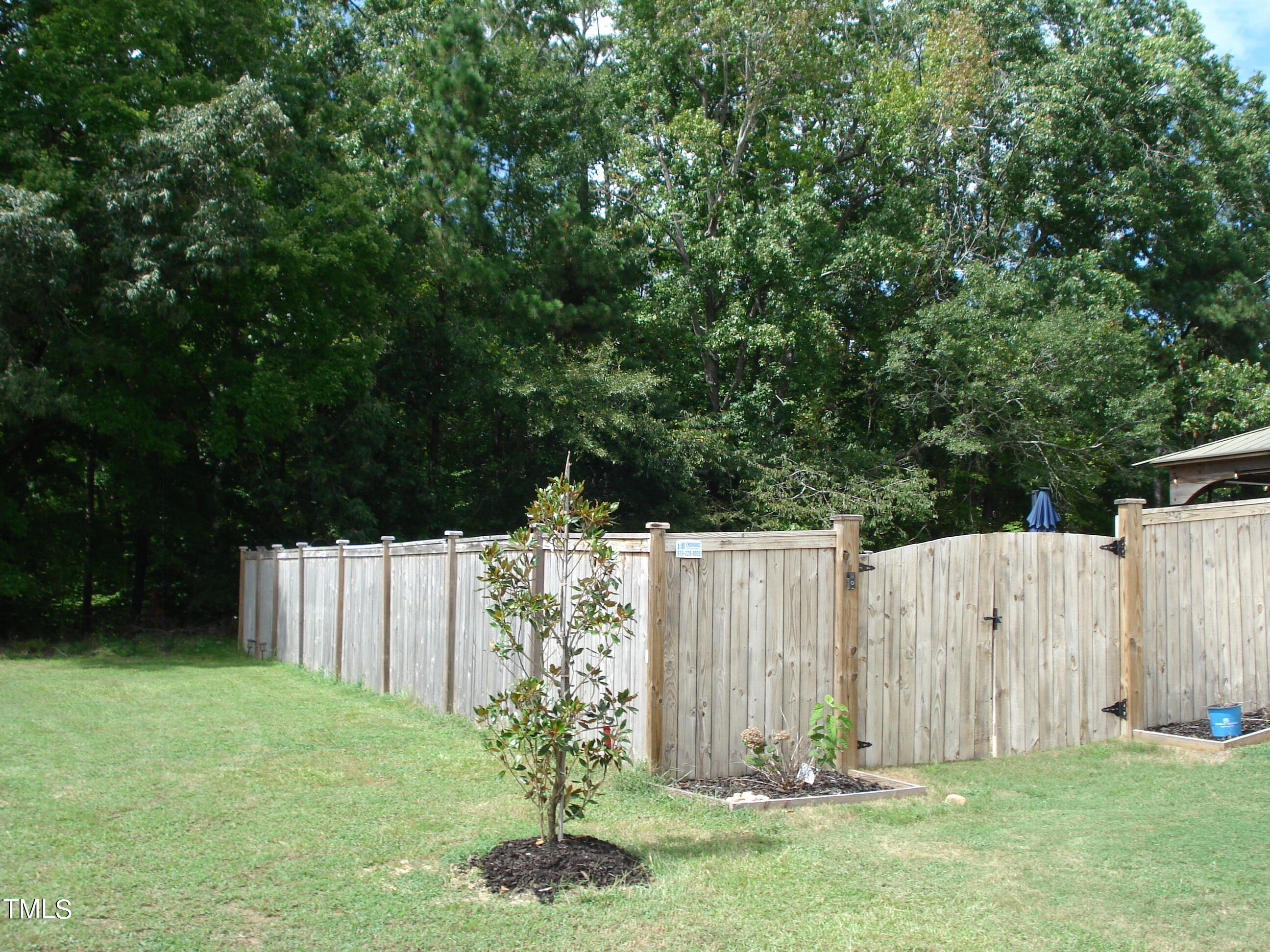 Photo 5 of 41 of 77 Farm Pond Circle house