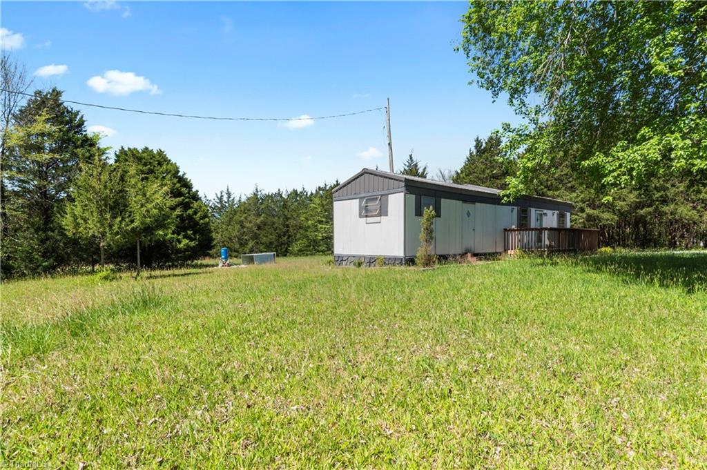 Photo 2 of 15 of 981 Ridge Road mobile home