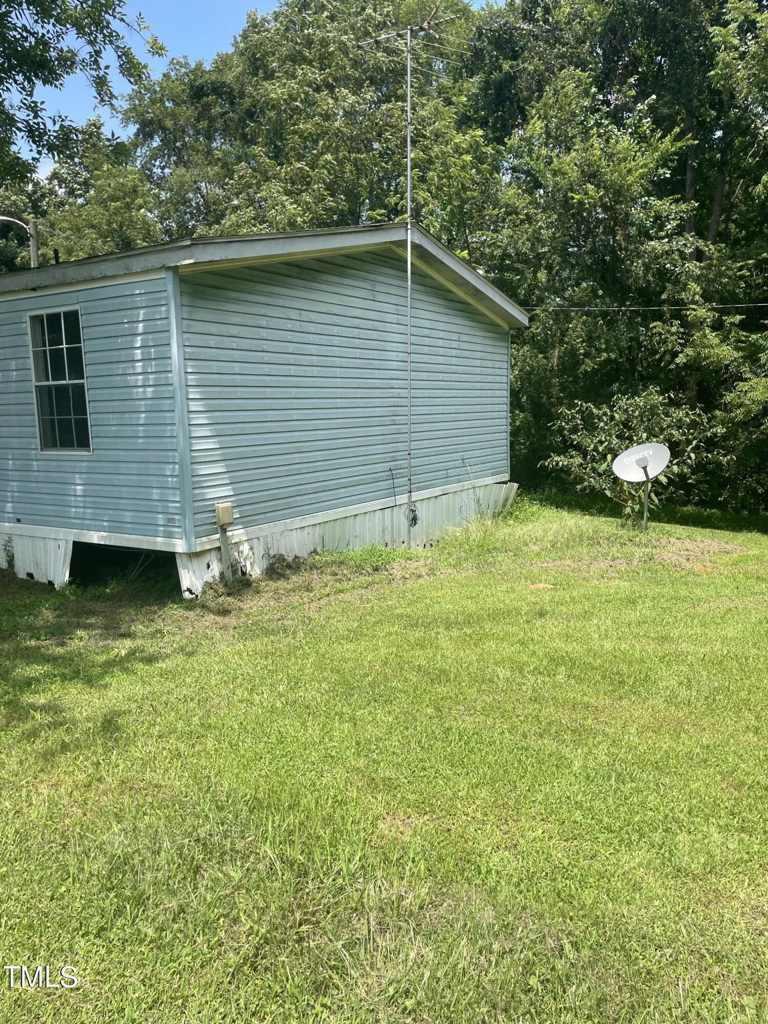 Photo 3 of 32 of 90 Mount Zion Road mobile home