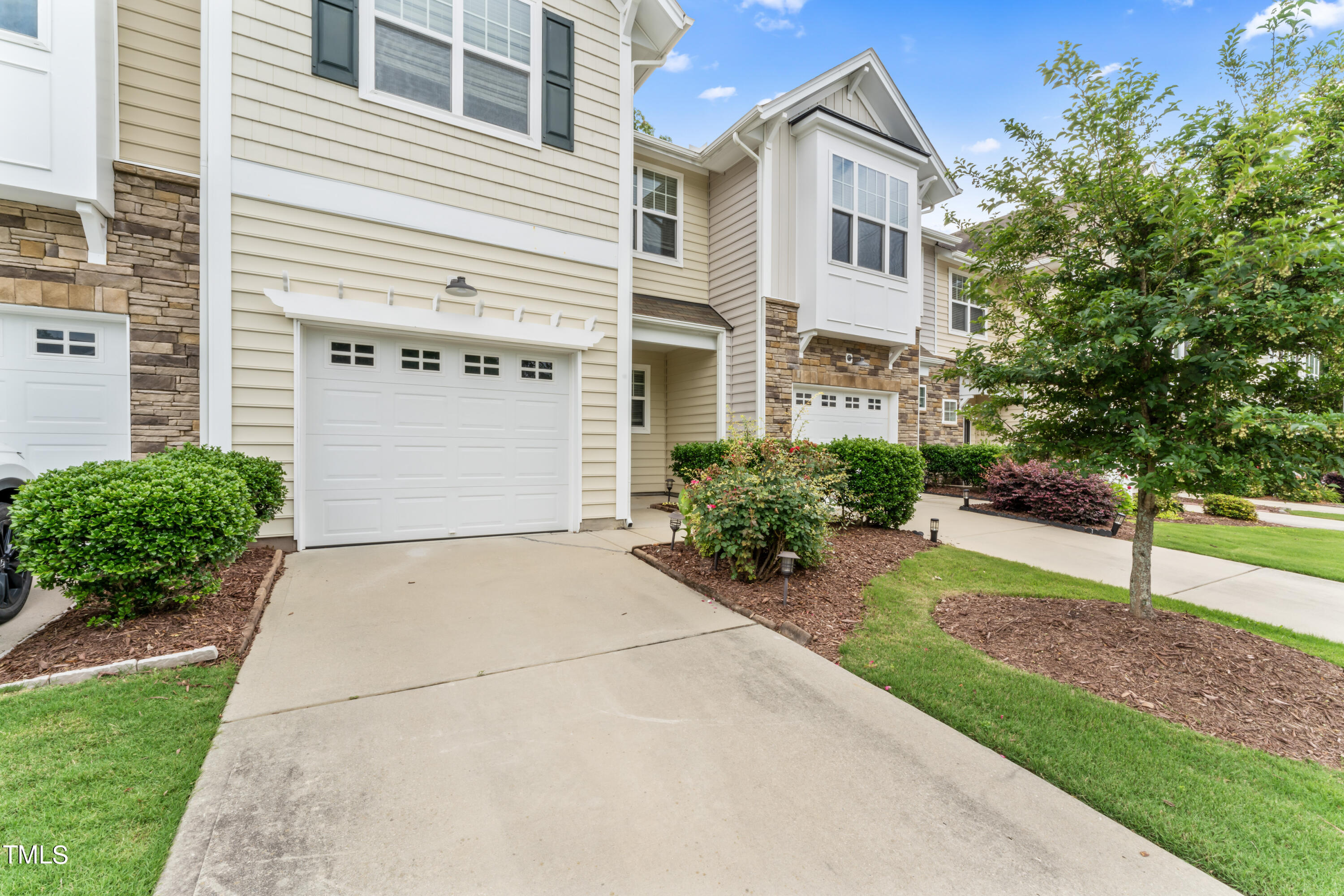 Photo 1 of 26 of 503 Suffolk Green Lane townhome