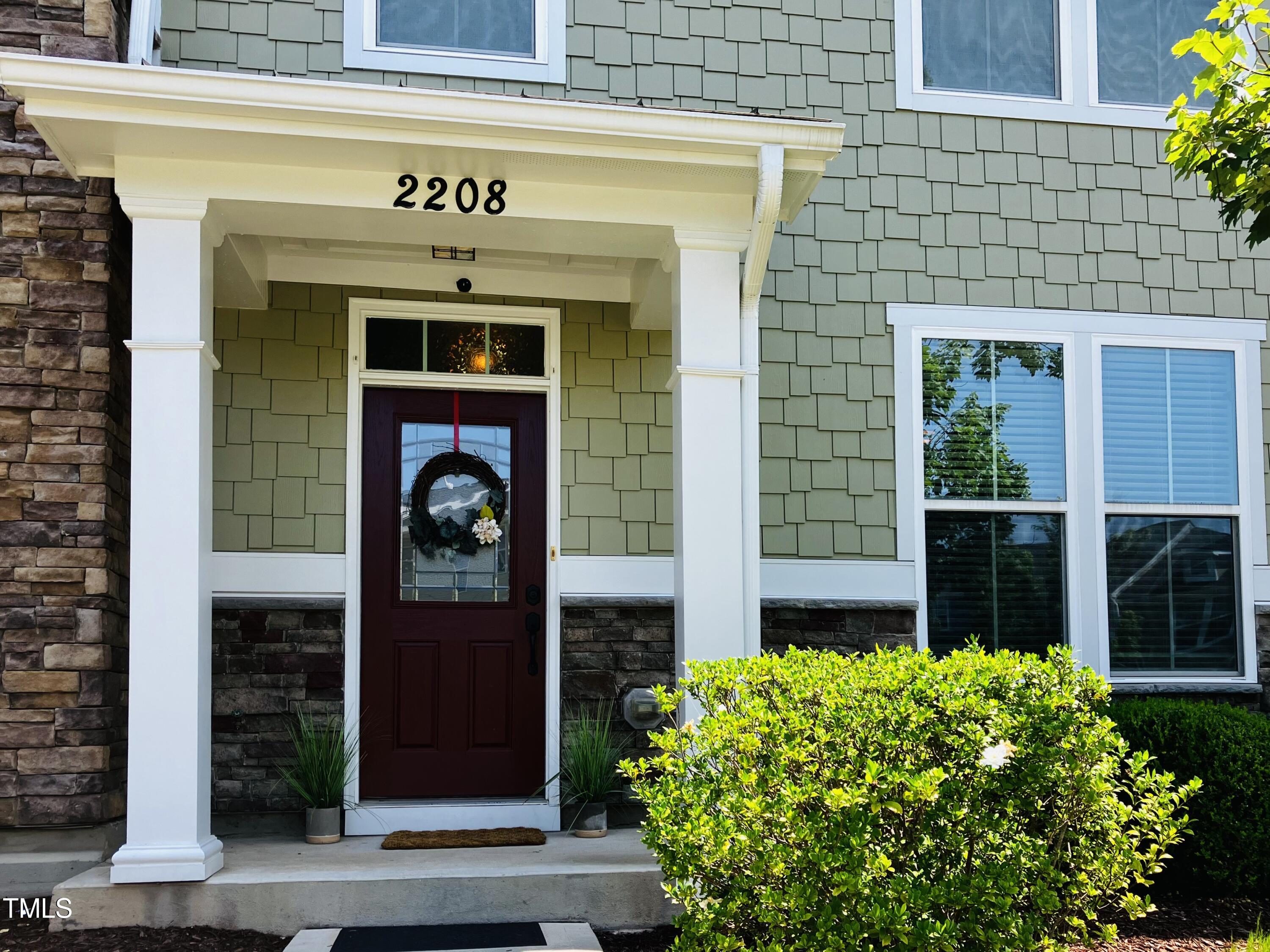 Photo 1 of 30 of 2208 Historic Circle townhome