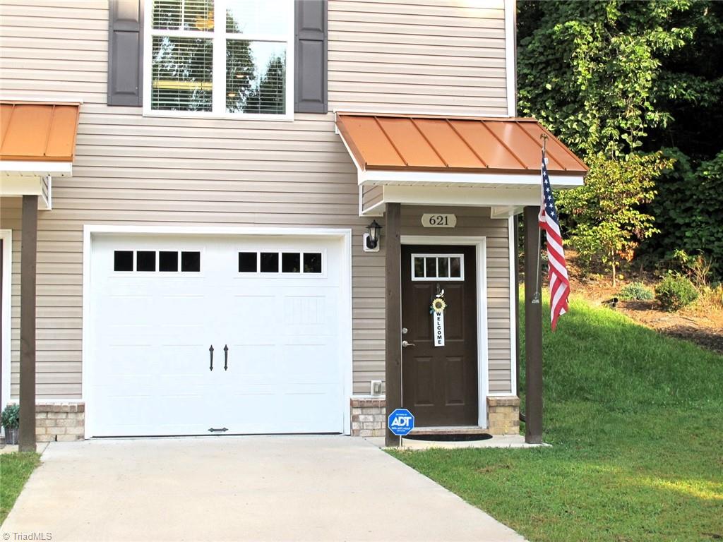 Photo 1 of 19 of 621 Riverside Drive townhome