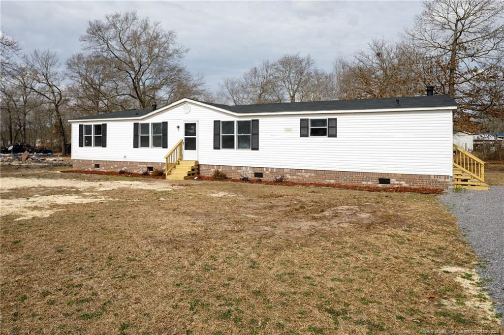 Photo 1 of 26 of 4725 Star Rite Lane mobile home