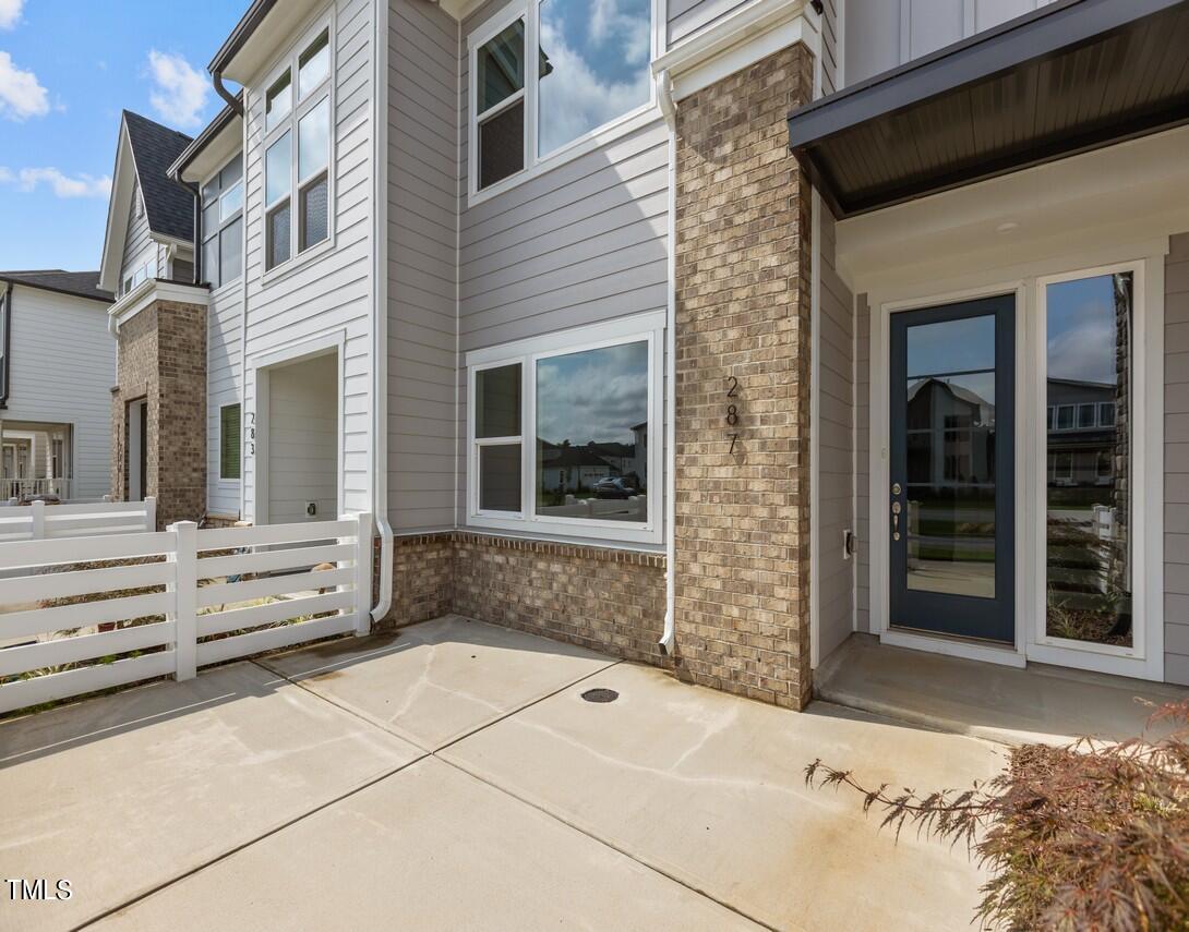 Photo 3 of 28 of 287 Wendover Parkway townhome