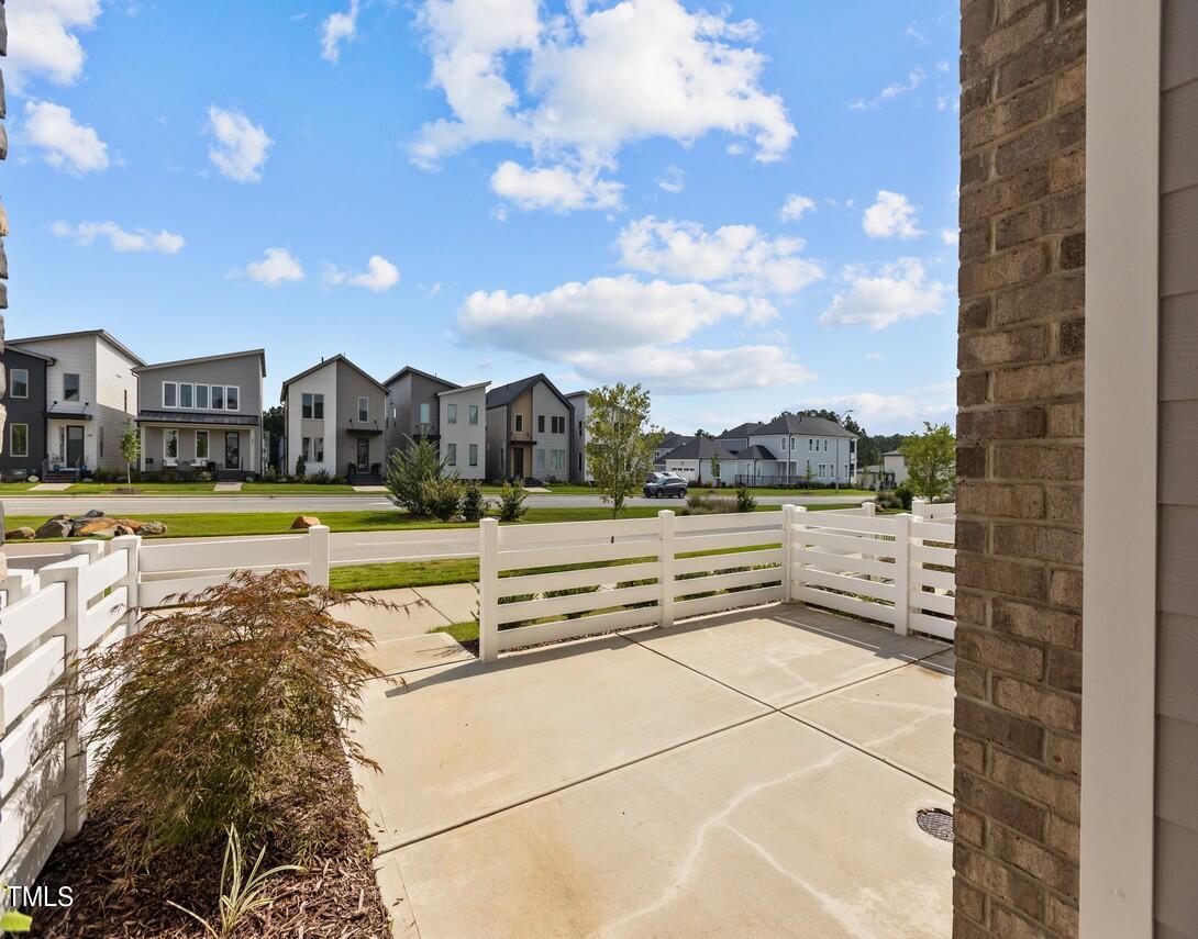 Photo 4 of 28 of 287 Wendover Parkway townhome