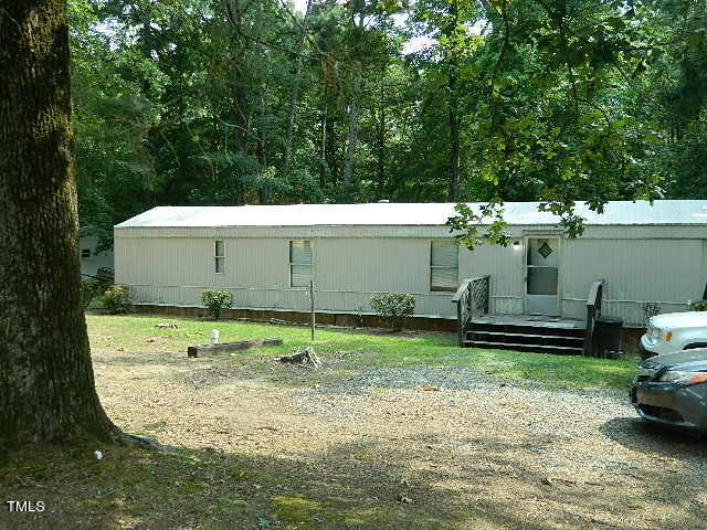 Photo 17 of 26 of 2531 Nc 87 mobile home