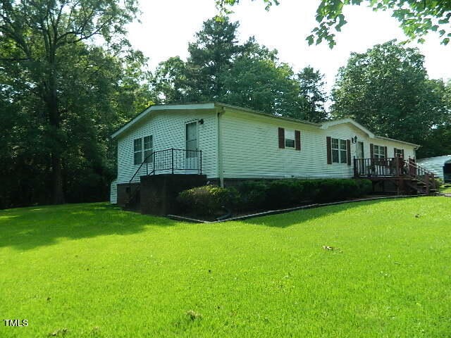 Photo 2 of 26 of 2531 Nc 87 mobile home