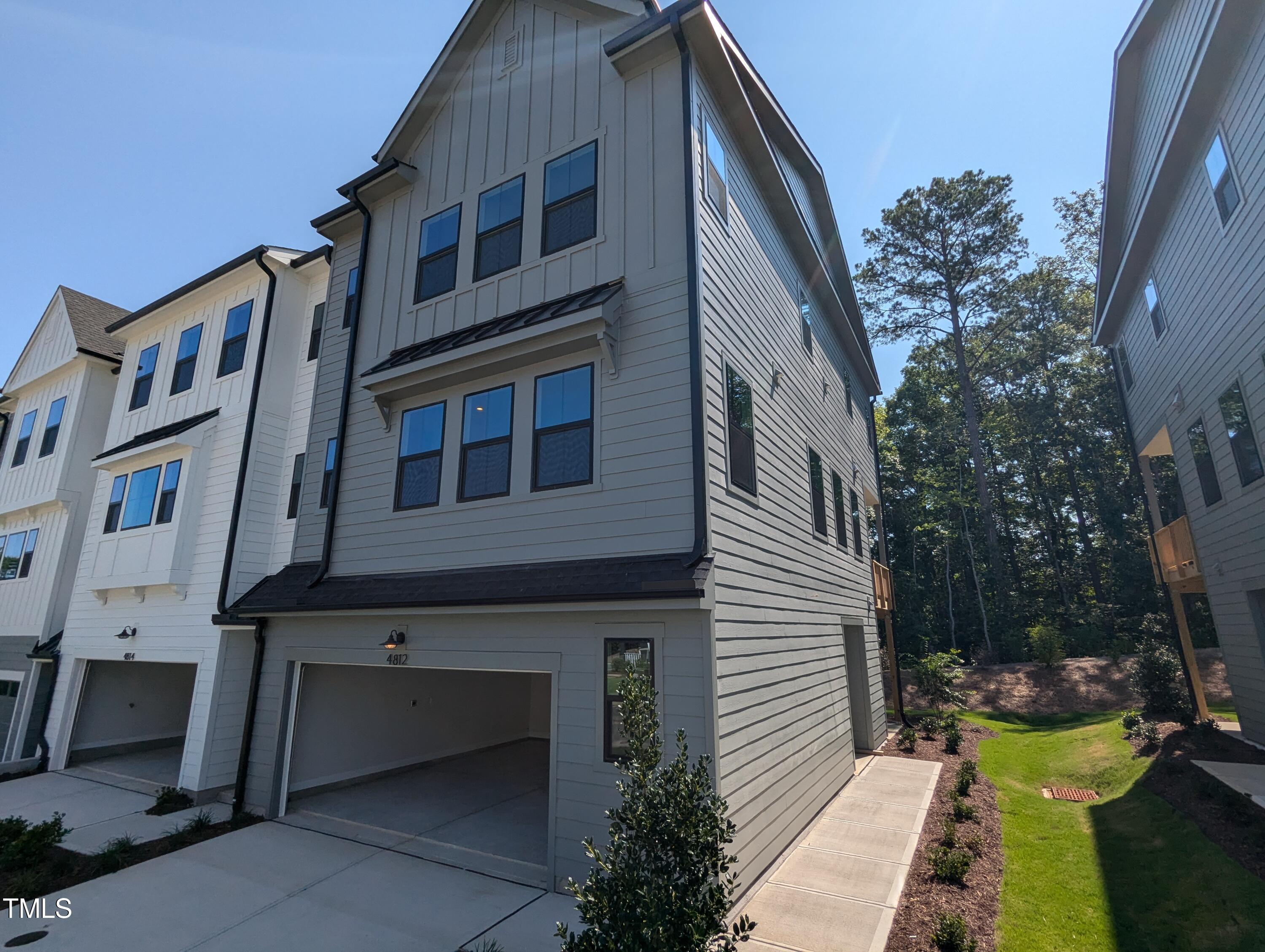 Photo 3 of 23 of 4812 Cypress Tree Lane 6 townhome