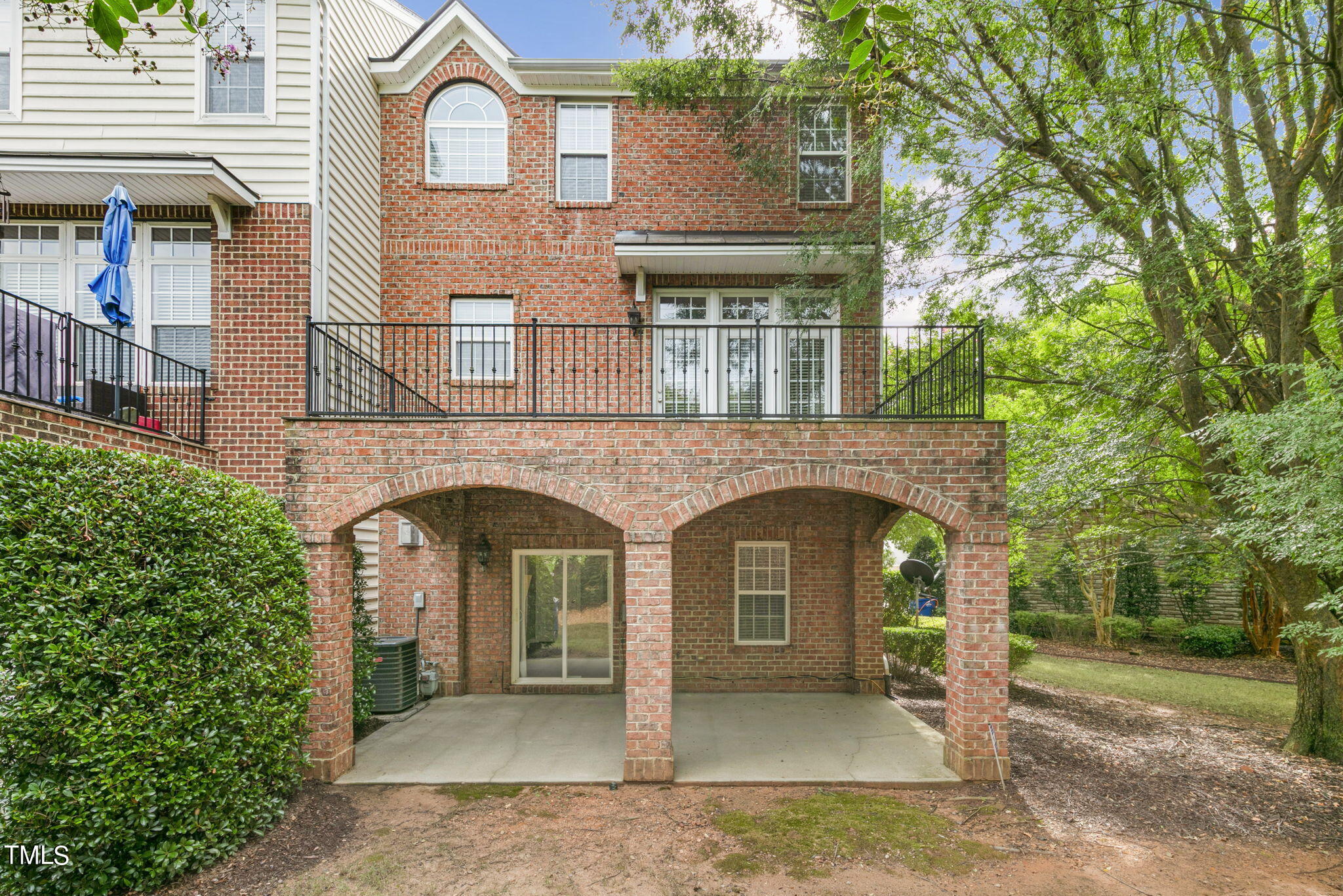 Photo 40 of 54 of 3001 Imperial Oaks Drive townhome