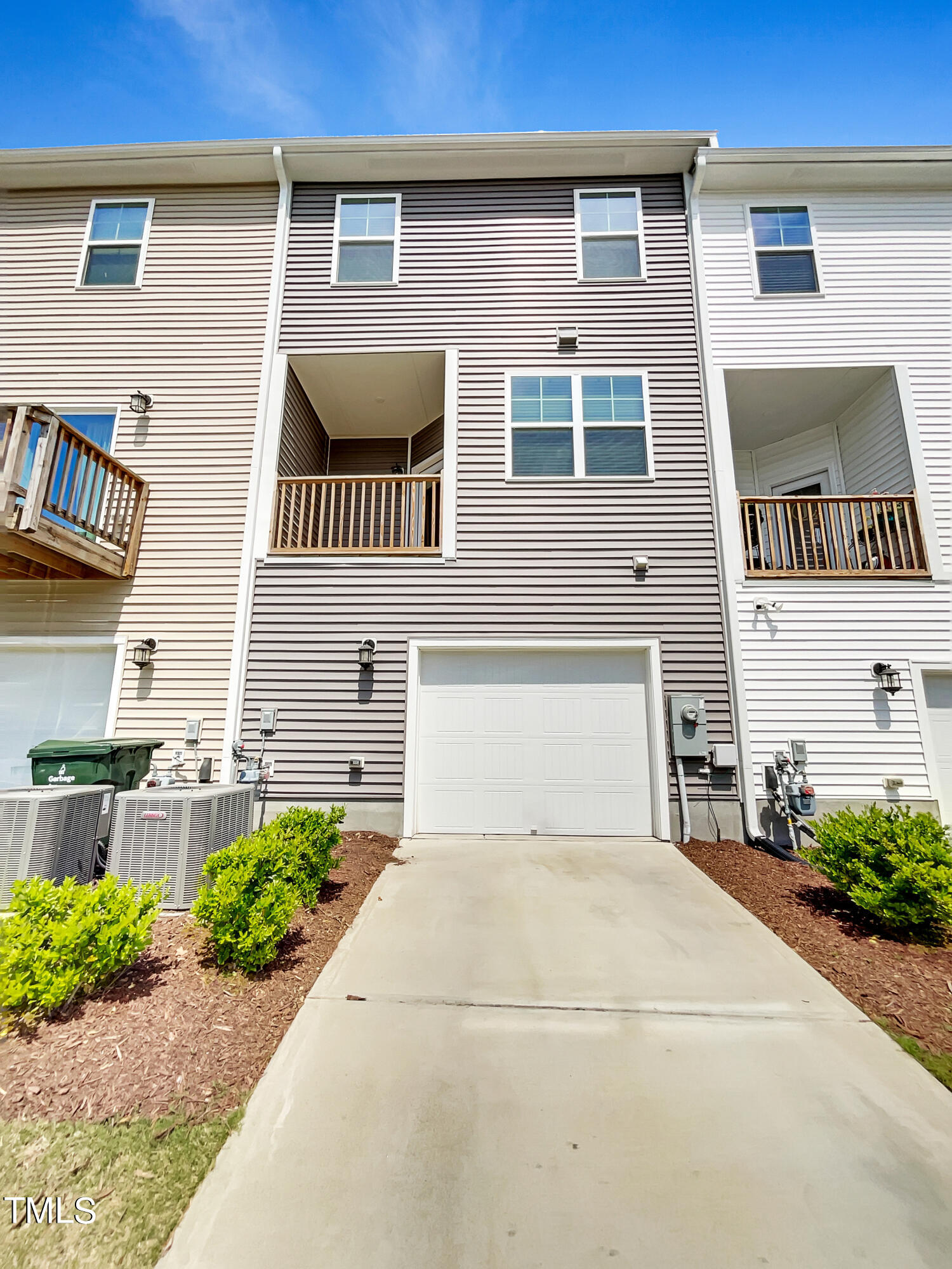 Photo 6 of 20 of 2559 Laurel Valley Way townhome