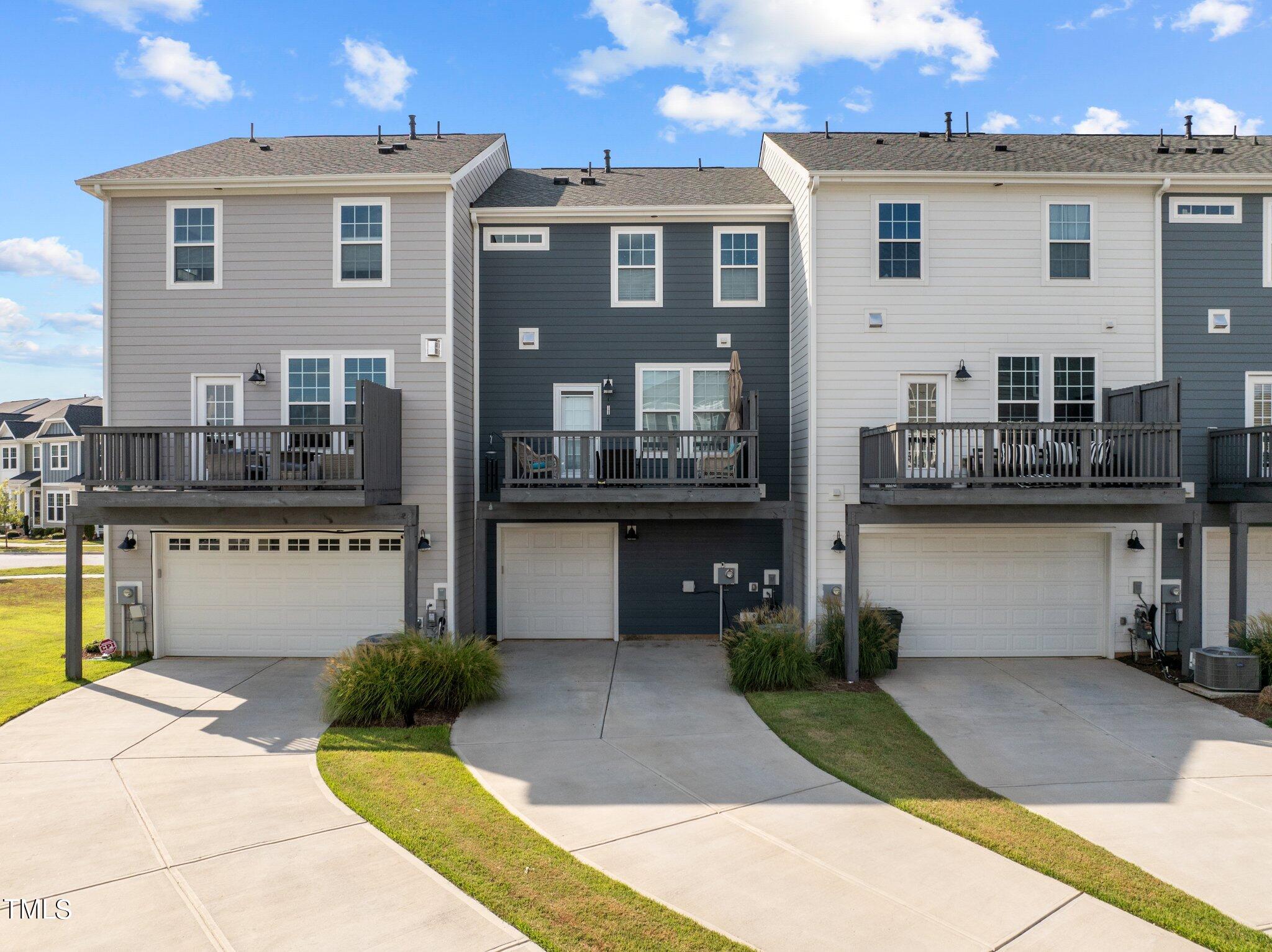 Photo 5 of 42 of 6009 Giddings Street townhome