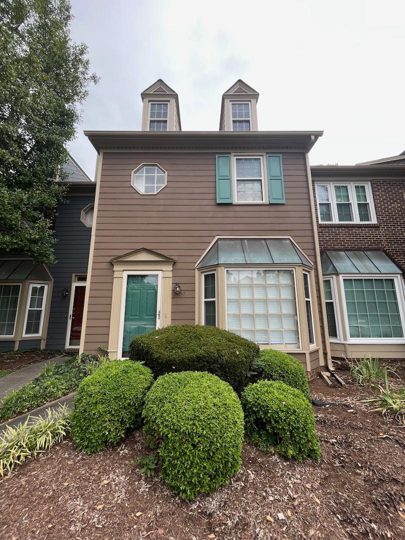 Photo 2 of 17 of 2956 Faversham Place townhome